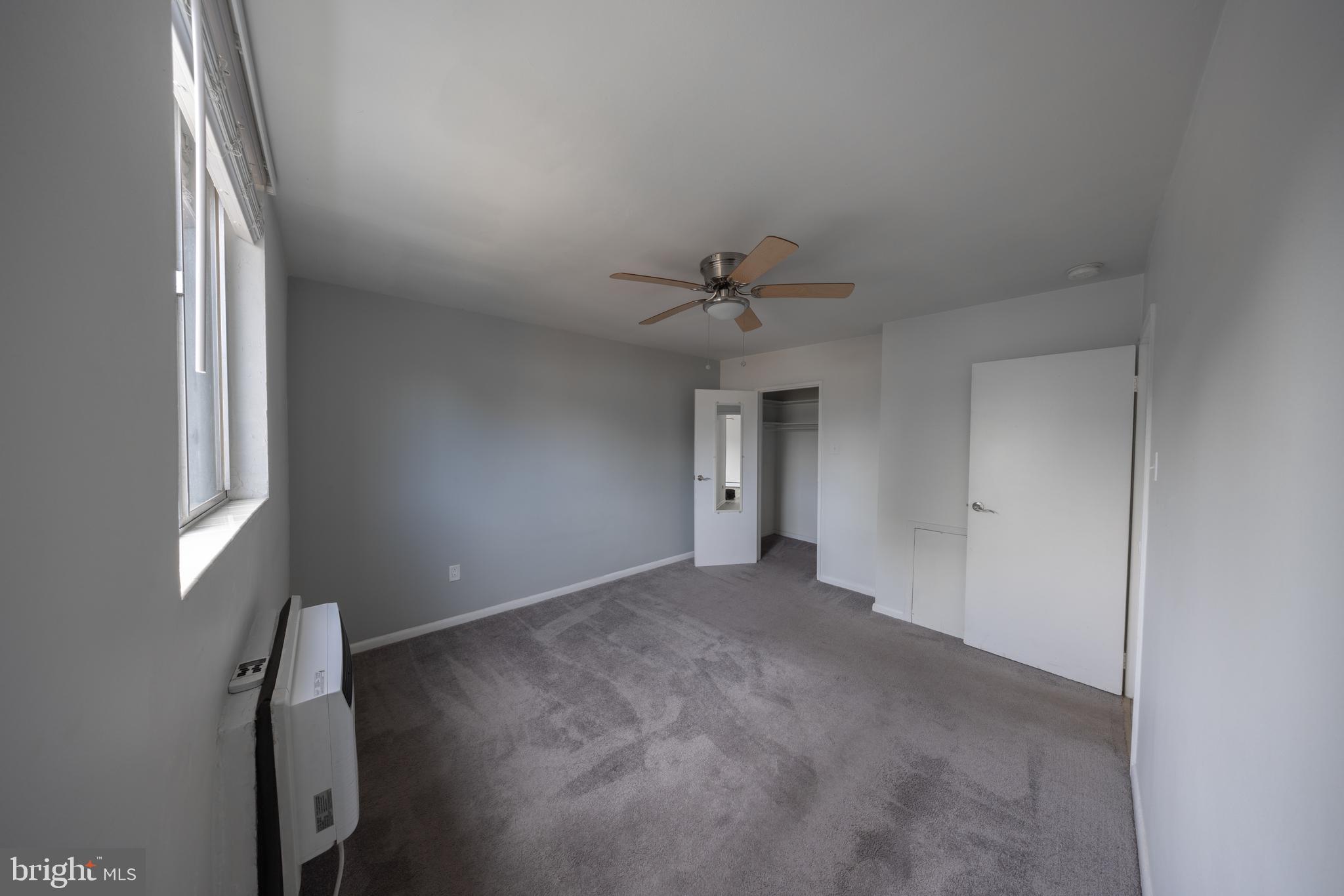 100 E GLENOLDEN AVENUE R-18