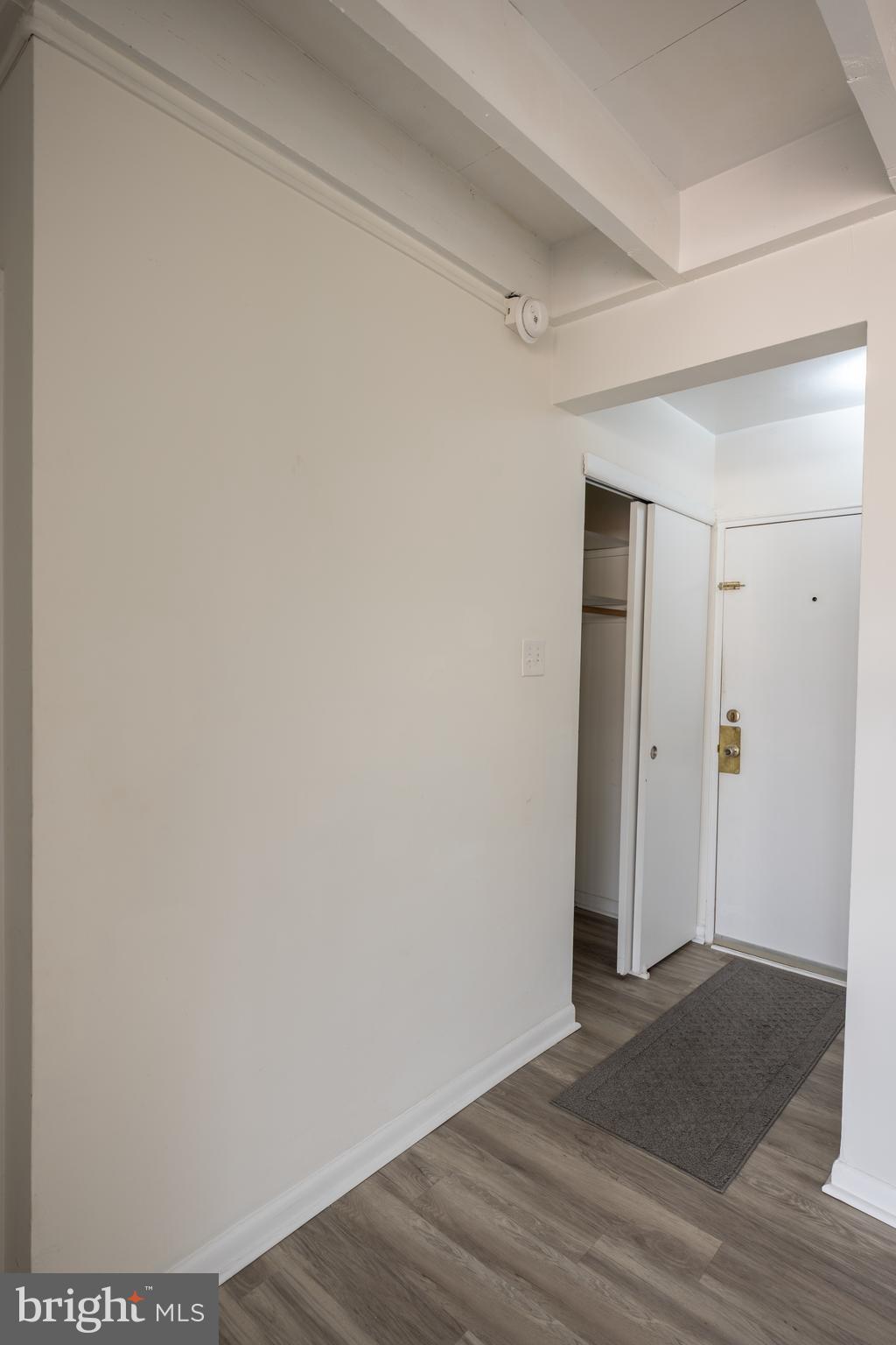 100 E GLENOLDEN AVENUE R-18