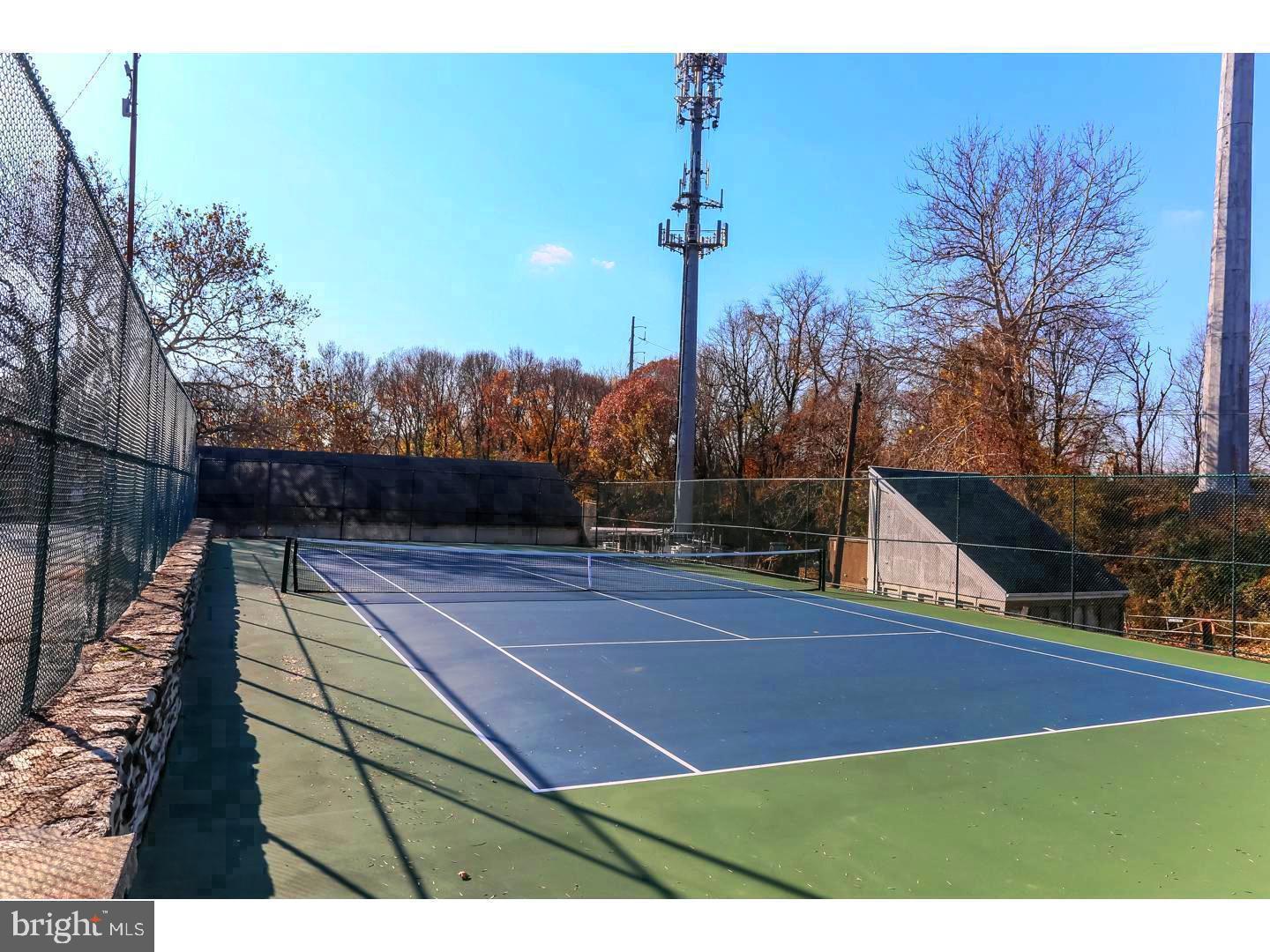 100 E GLENOLDEN AVENUE R-18