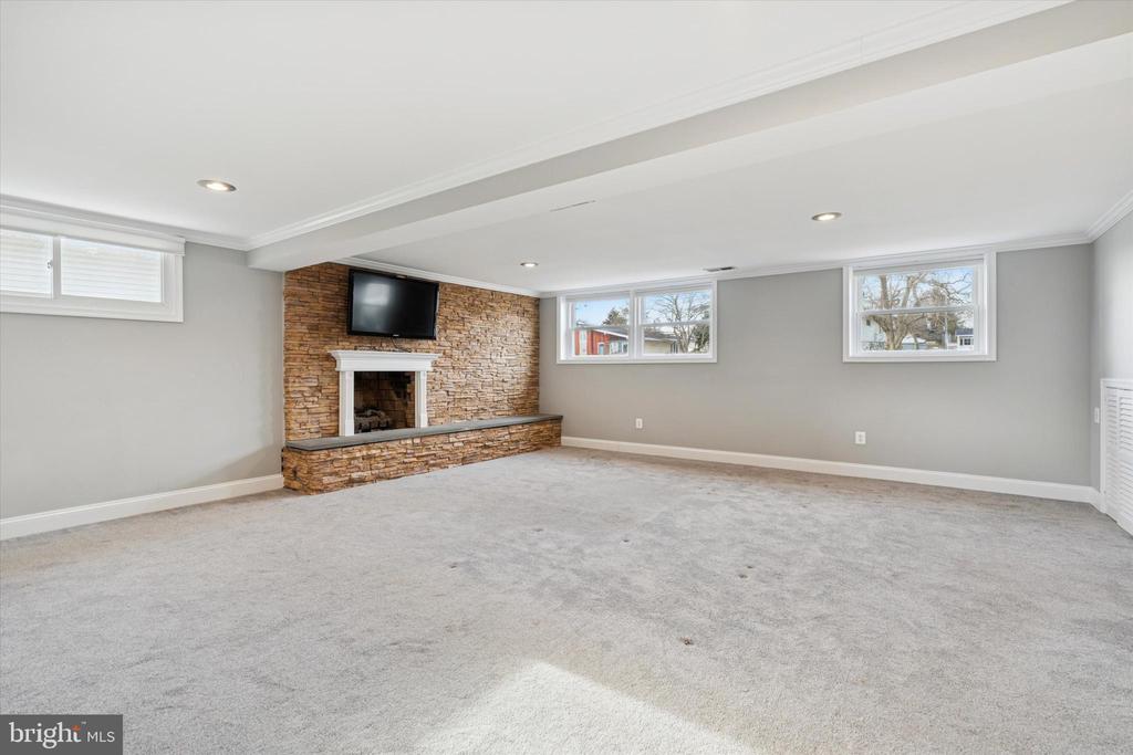 415 MILFORD ROAD