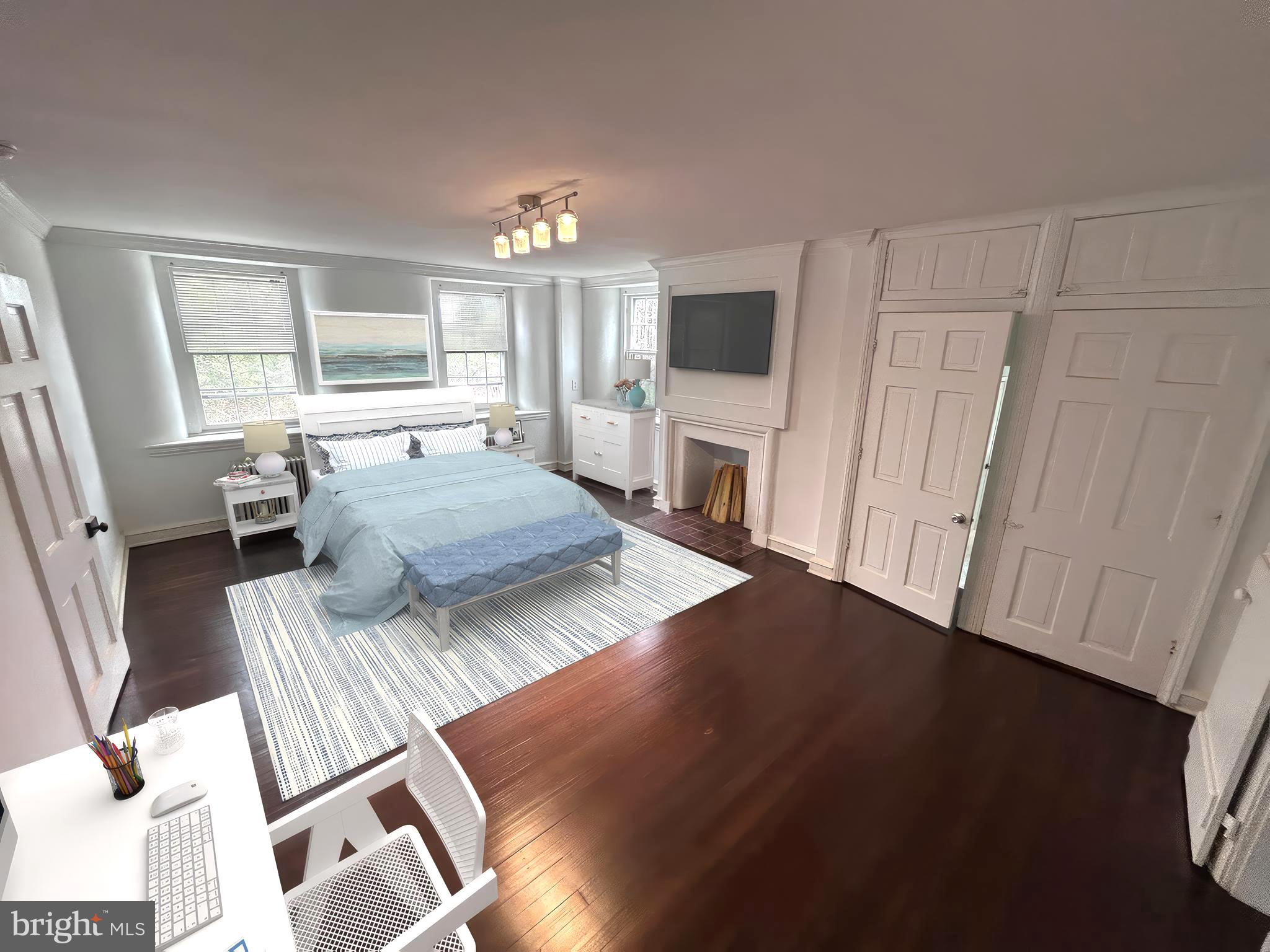 571 N NEWTOWN STREET ROAD