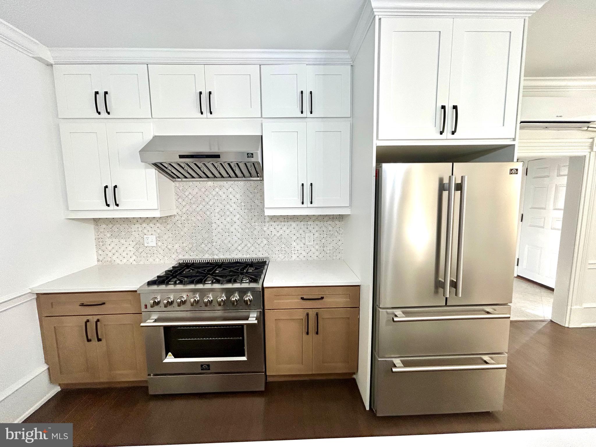 571 N NEWTOWN STREET ROAD