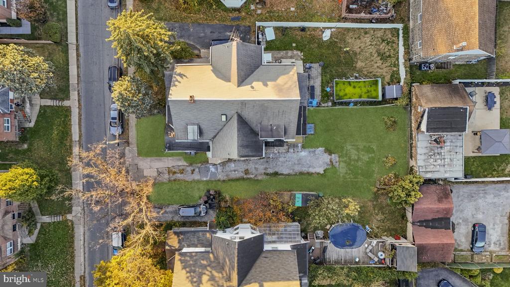 37 E STRATFORD AVENUE
