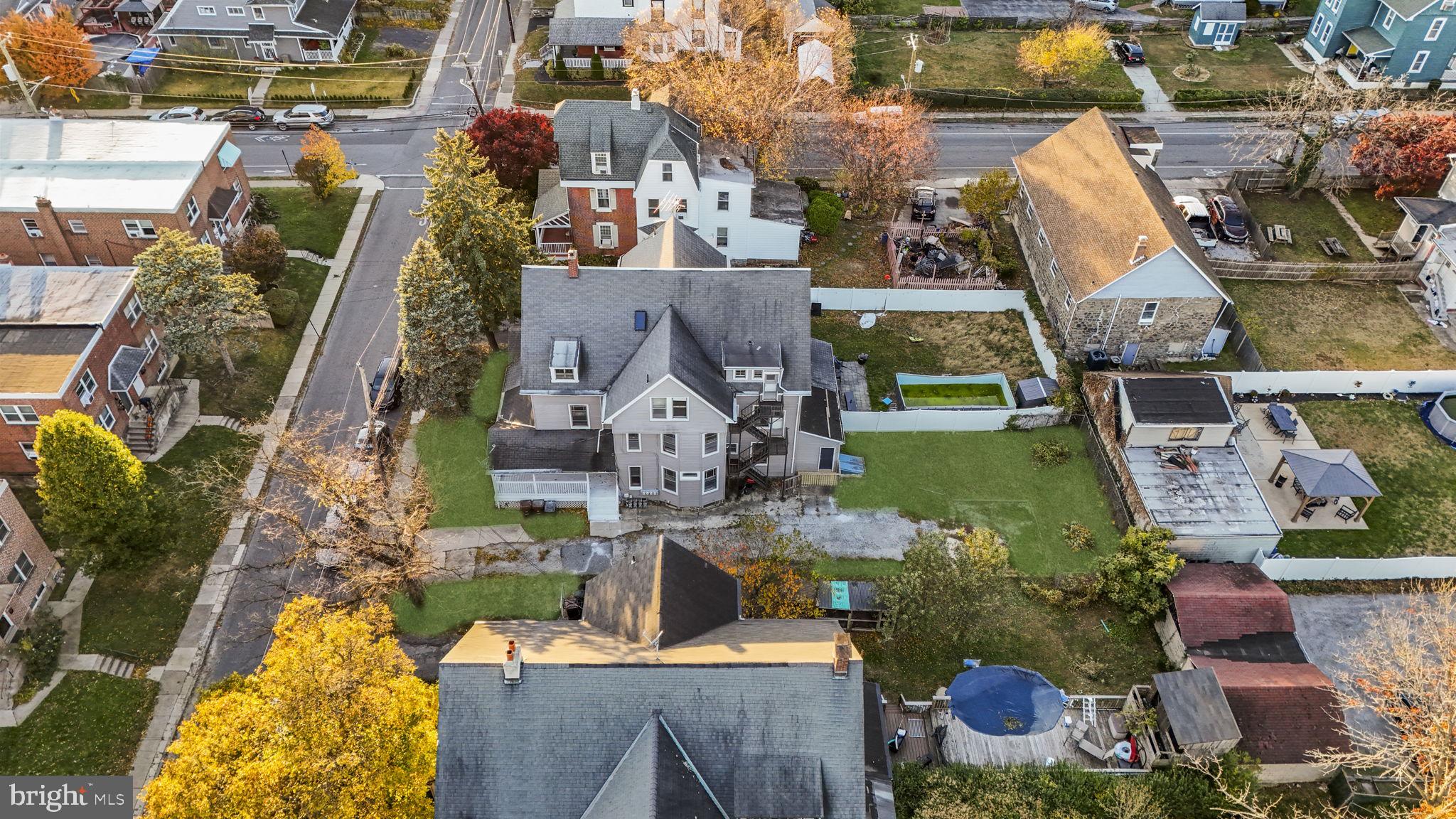 37 E STRATFORD AVENUE