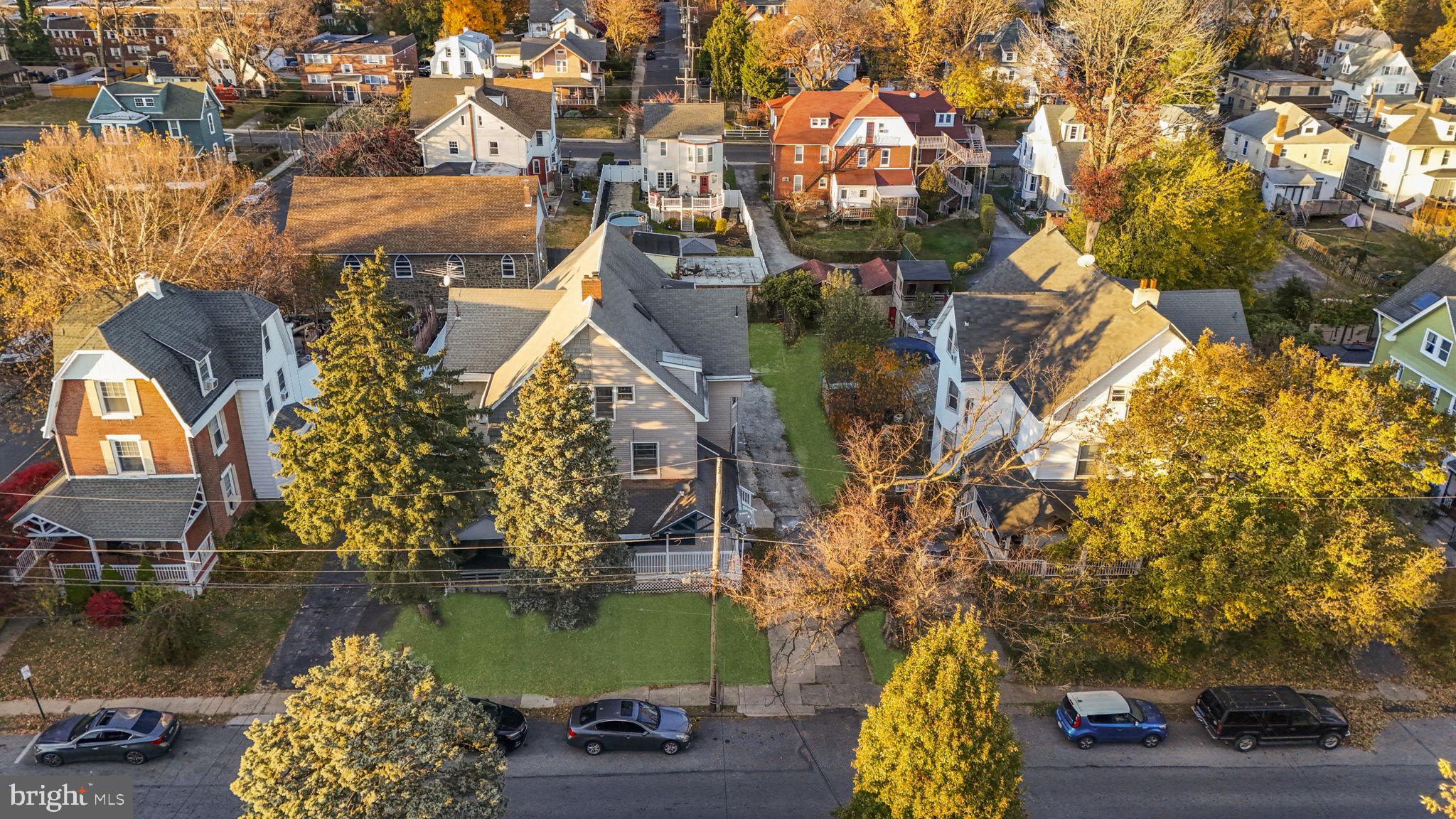 37 E STRATFORD AVENUE