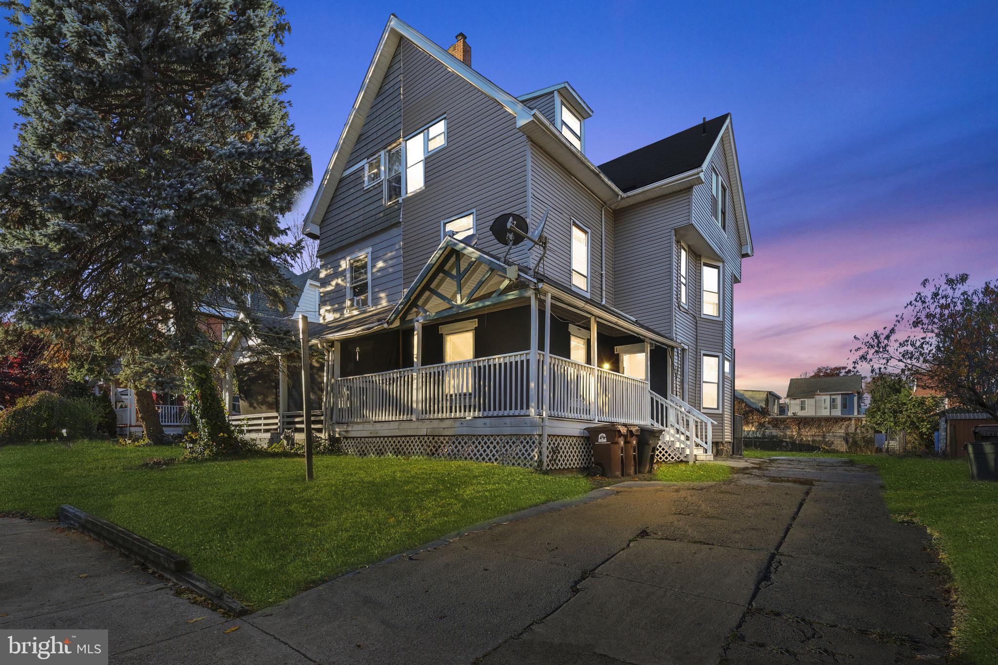 37 E STRATFORD AVENUE