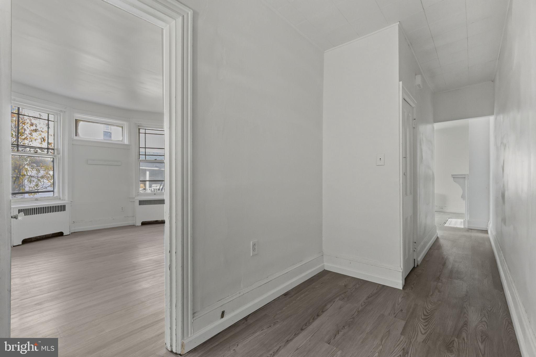 37 E STRATFORD AVENUE