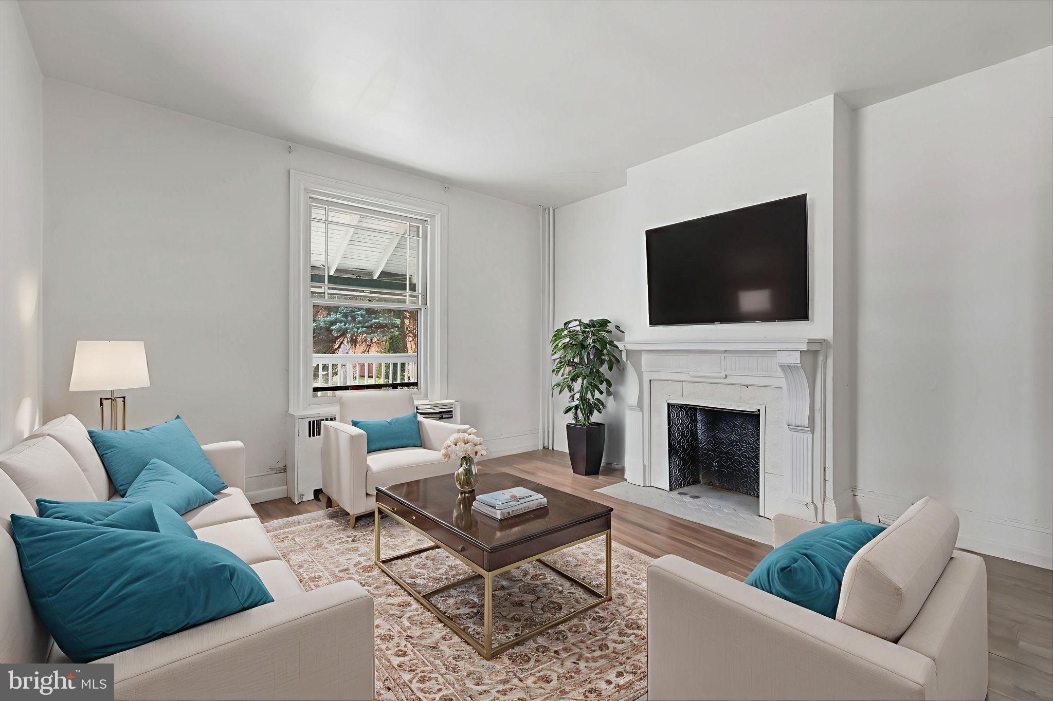 37 E STRATFORD AVENUE