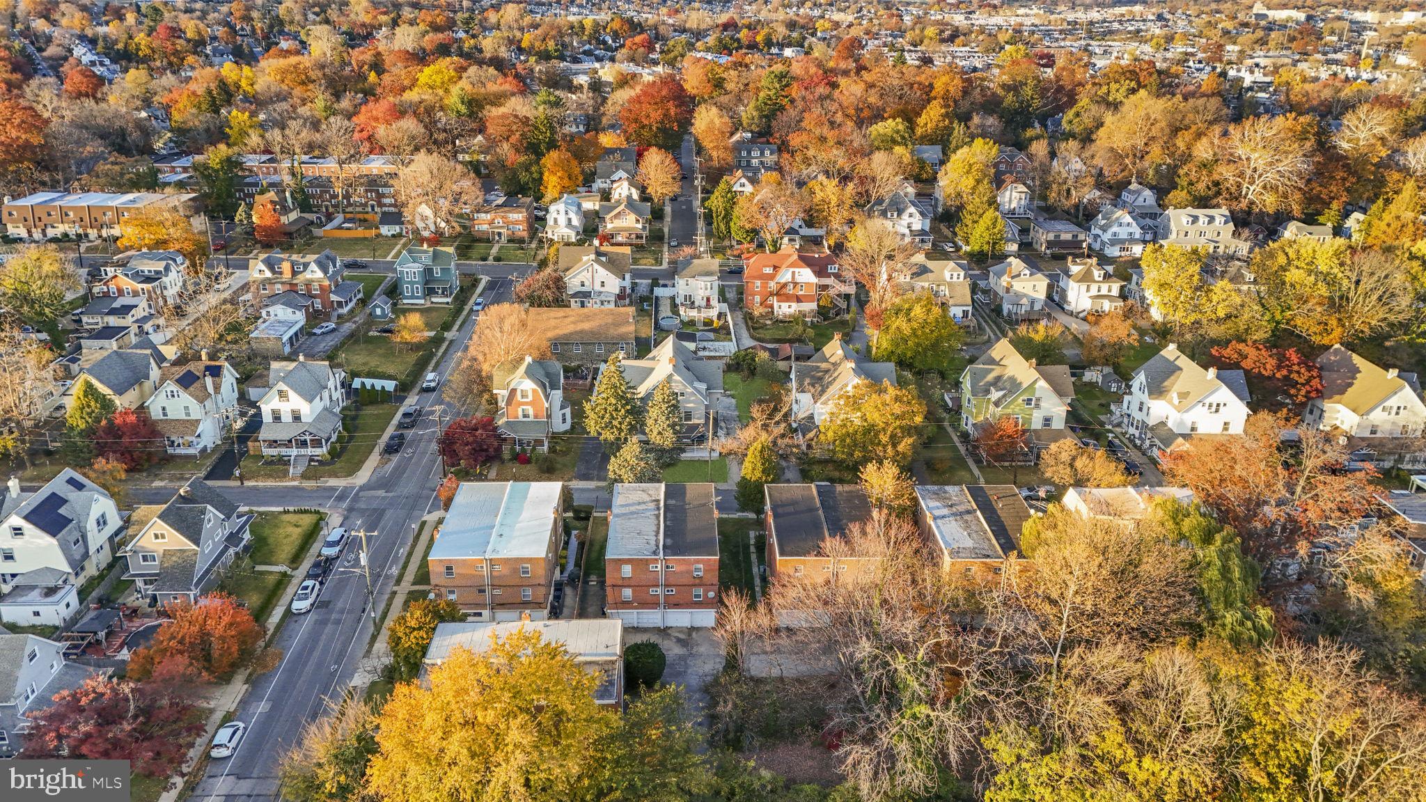 37 E STRATFORD AVENUE