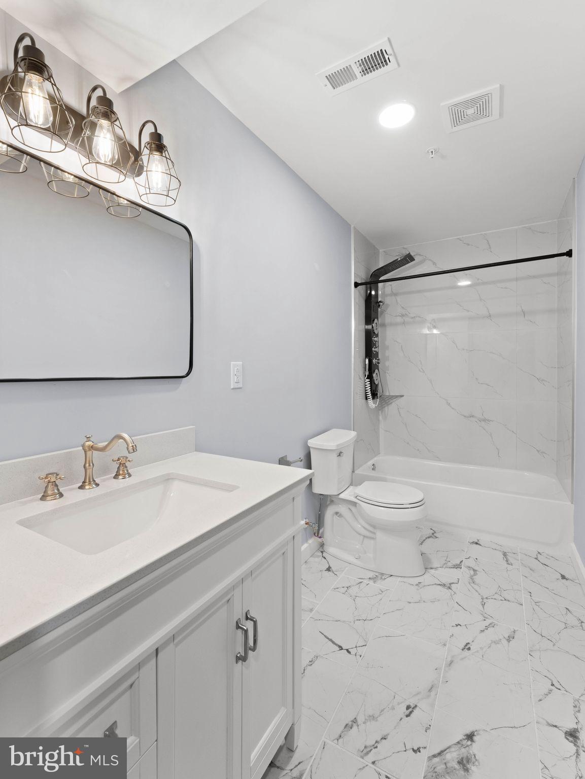 1214 ROOSEVELT DRIVE