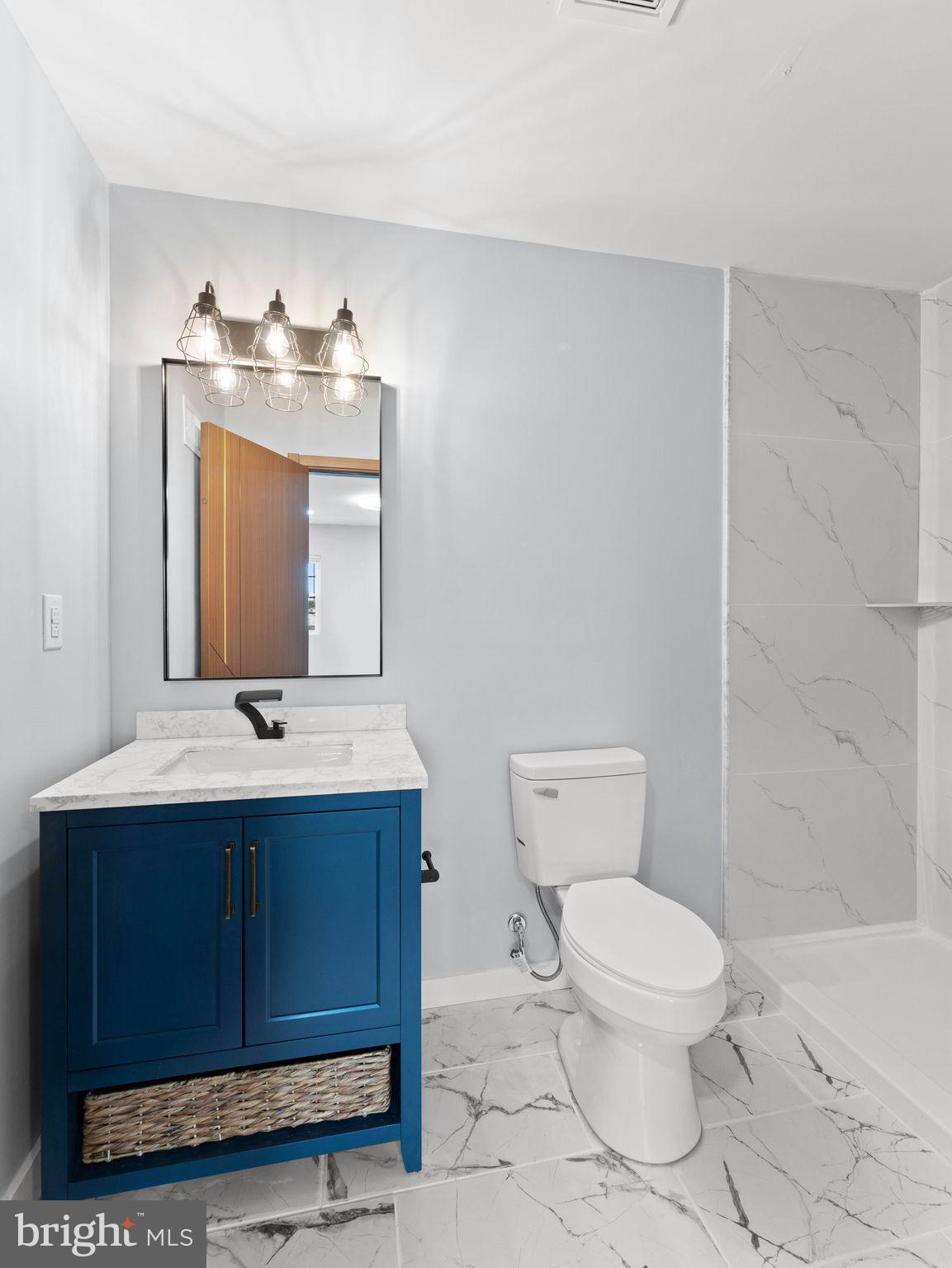 1214 ROOSEVELT DRIVE