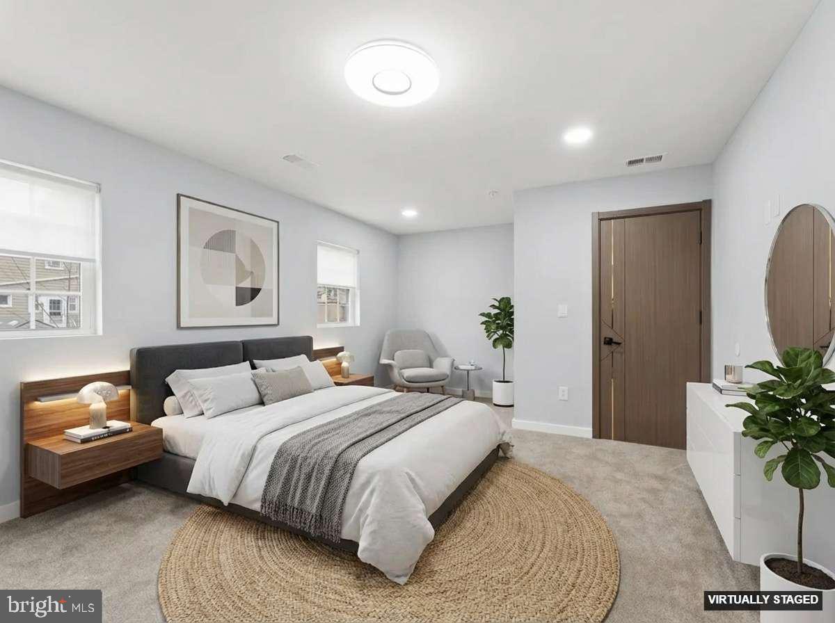 1214 ROOSEVELT DRIVE