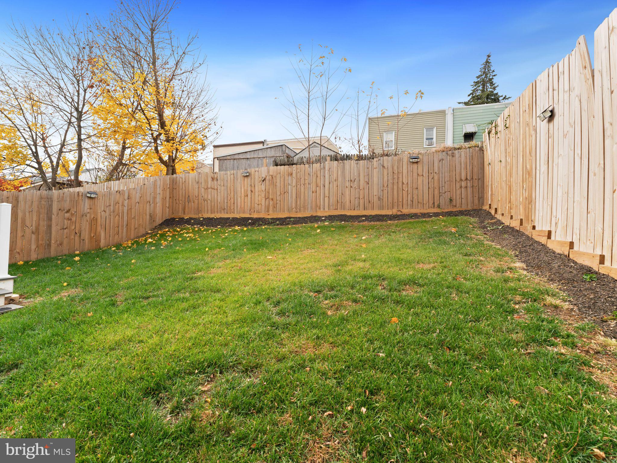 1214 ROOSEVELT DRIVE