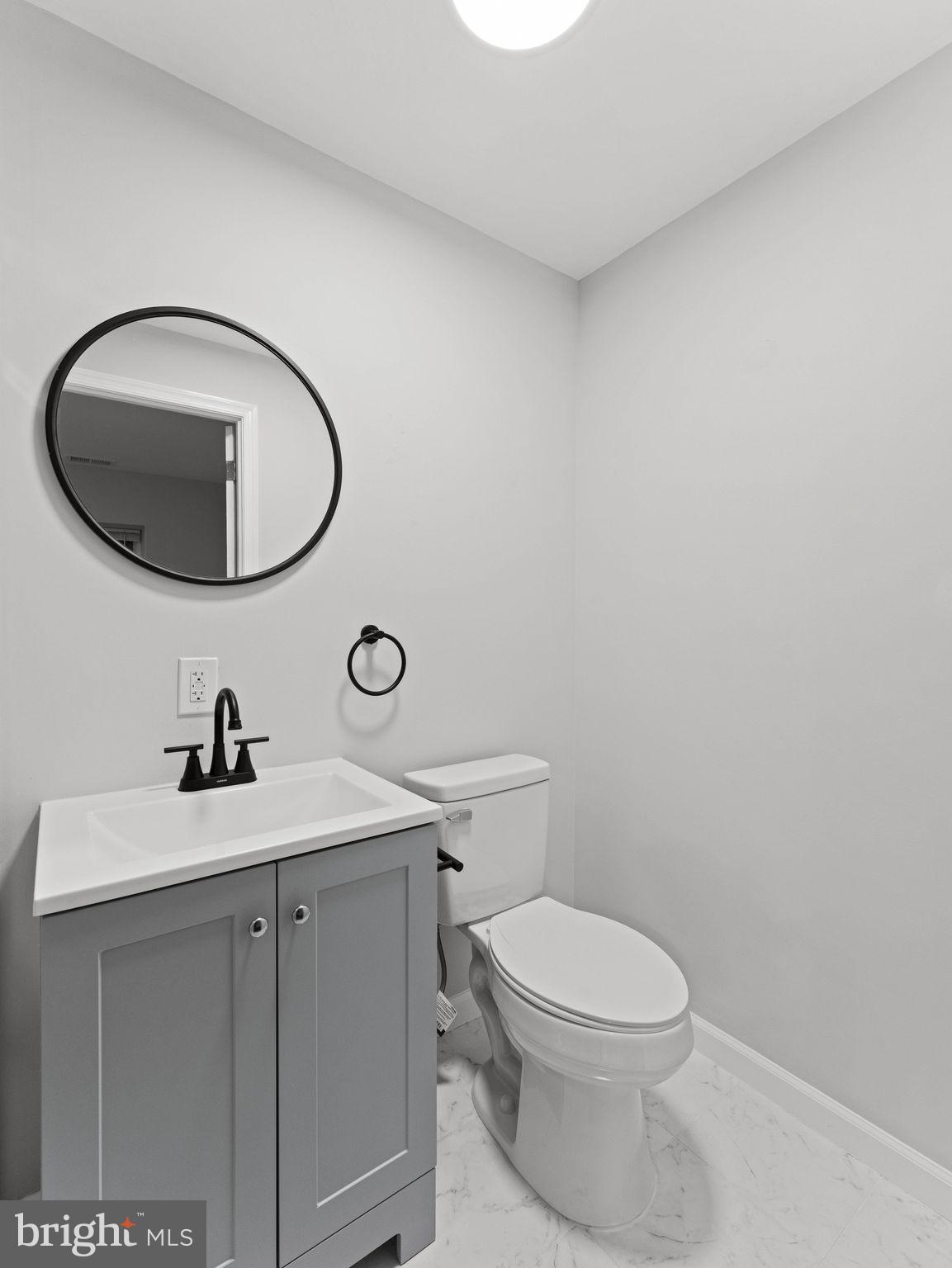 1214 ROOSEVELT DRIVE