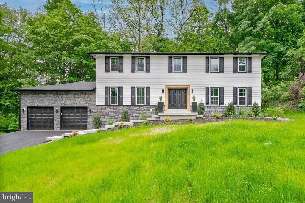 306 SANDCASTLE LANE