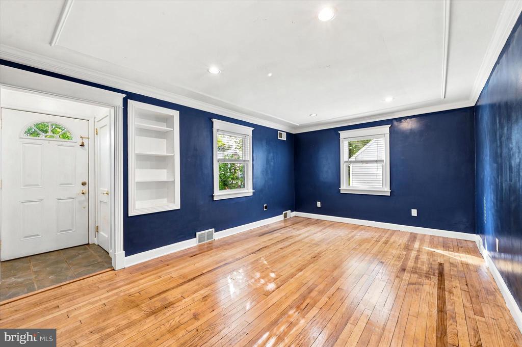 509 GRAND AVENUE