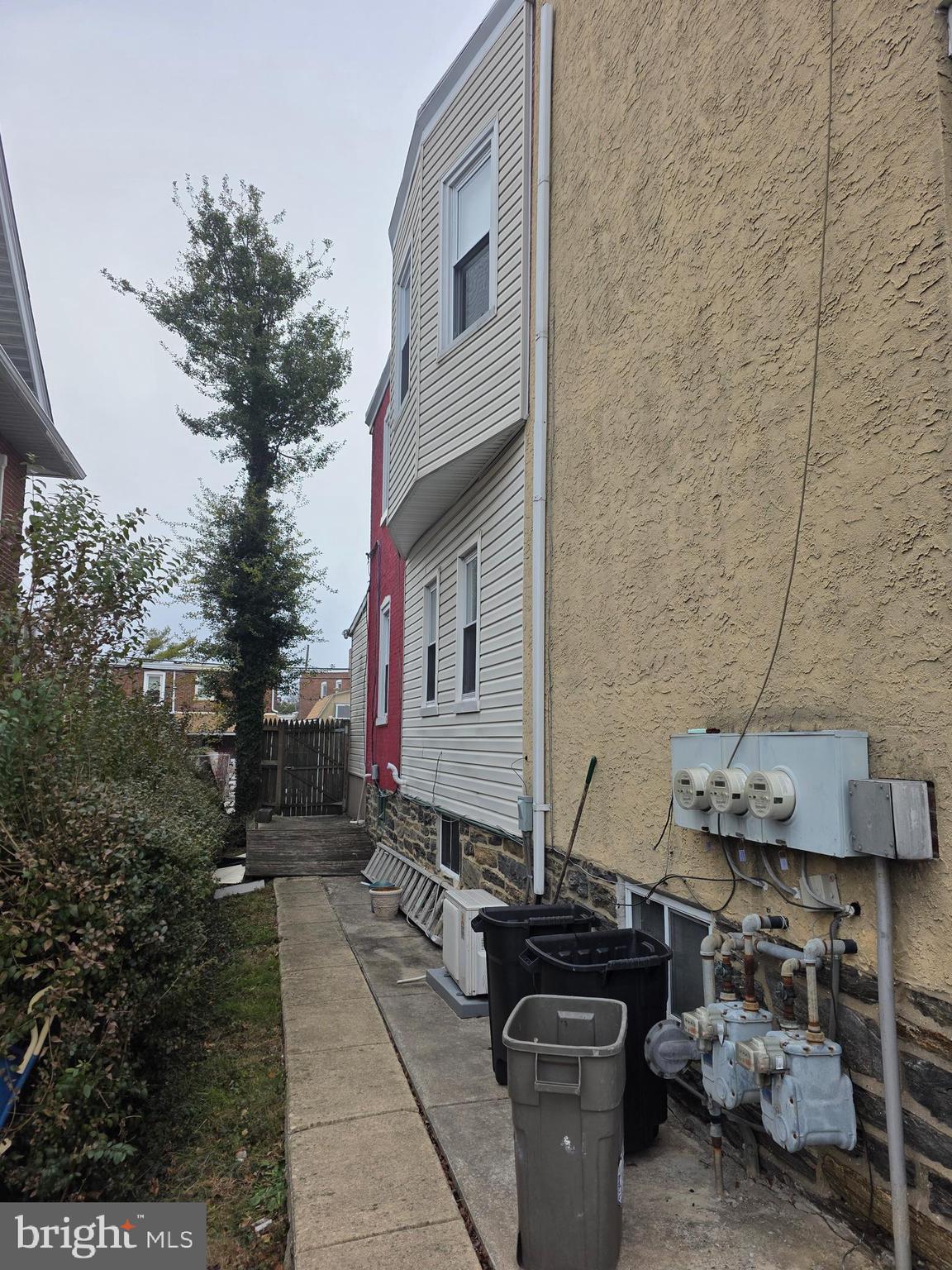 320 DARBY ROAD 2ND FLOOR