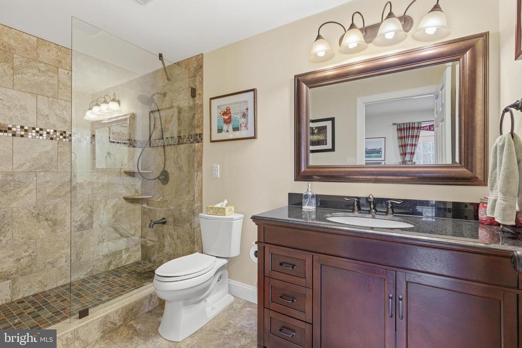 309 CORVUS CIRCLE