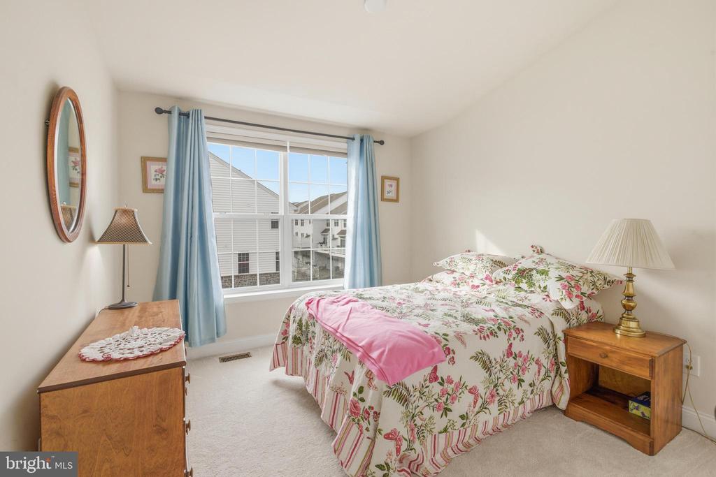 309 CORVUS CIRCLE