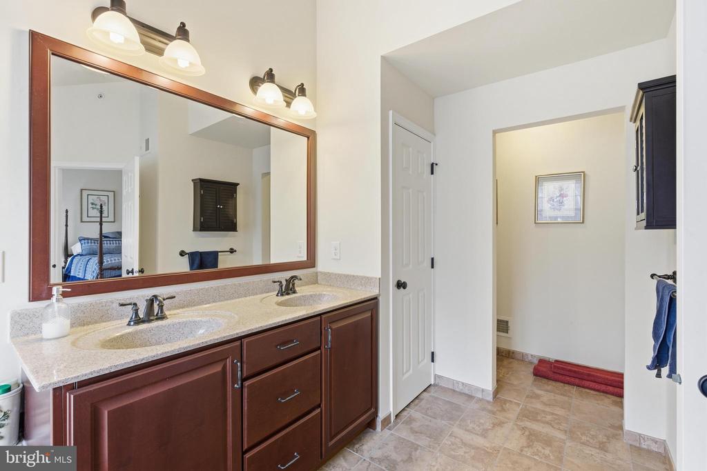 309 CORVUS CIRCLE