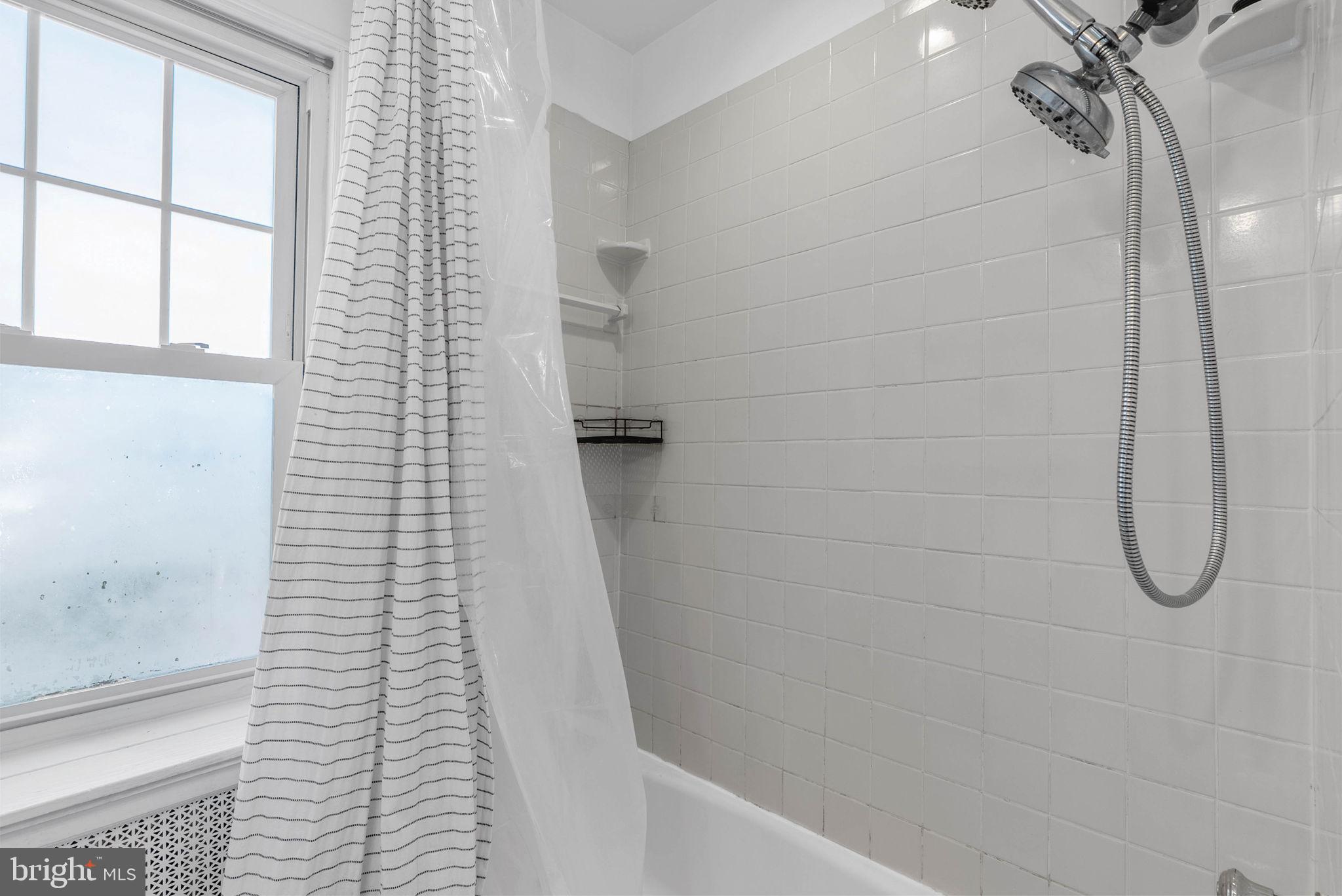 637 COUNTRY CLUB LANE