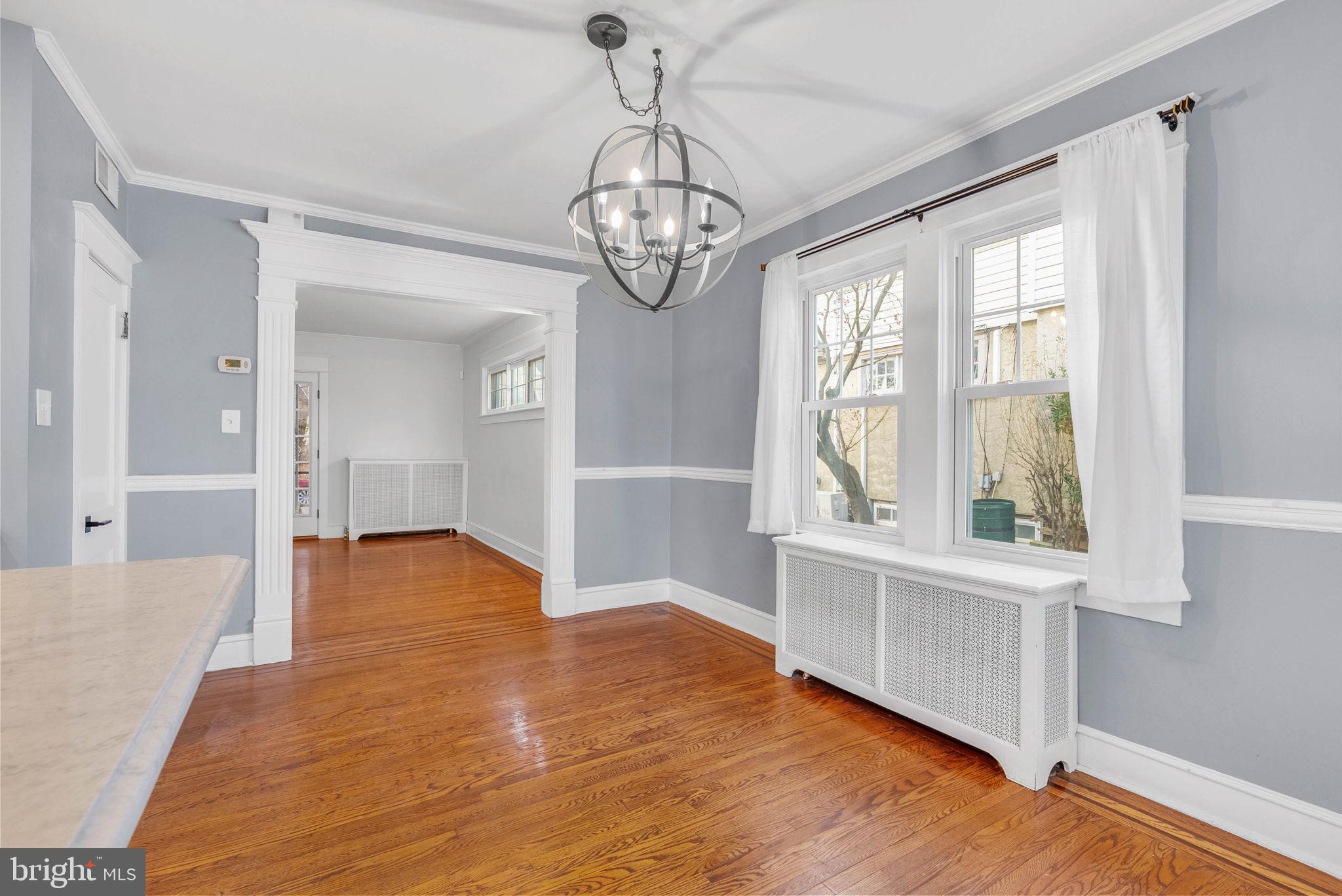 637 COUNTRY CLUB LANE