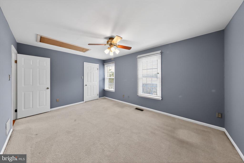 4503 FOX POINTE COURT 4503