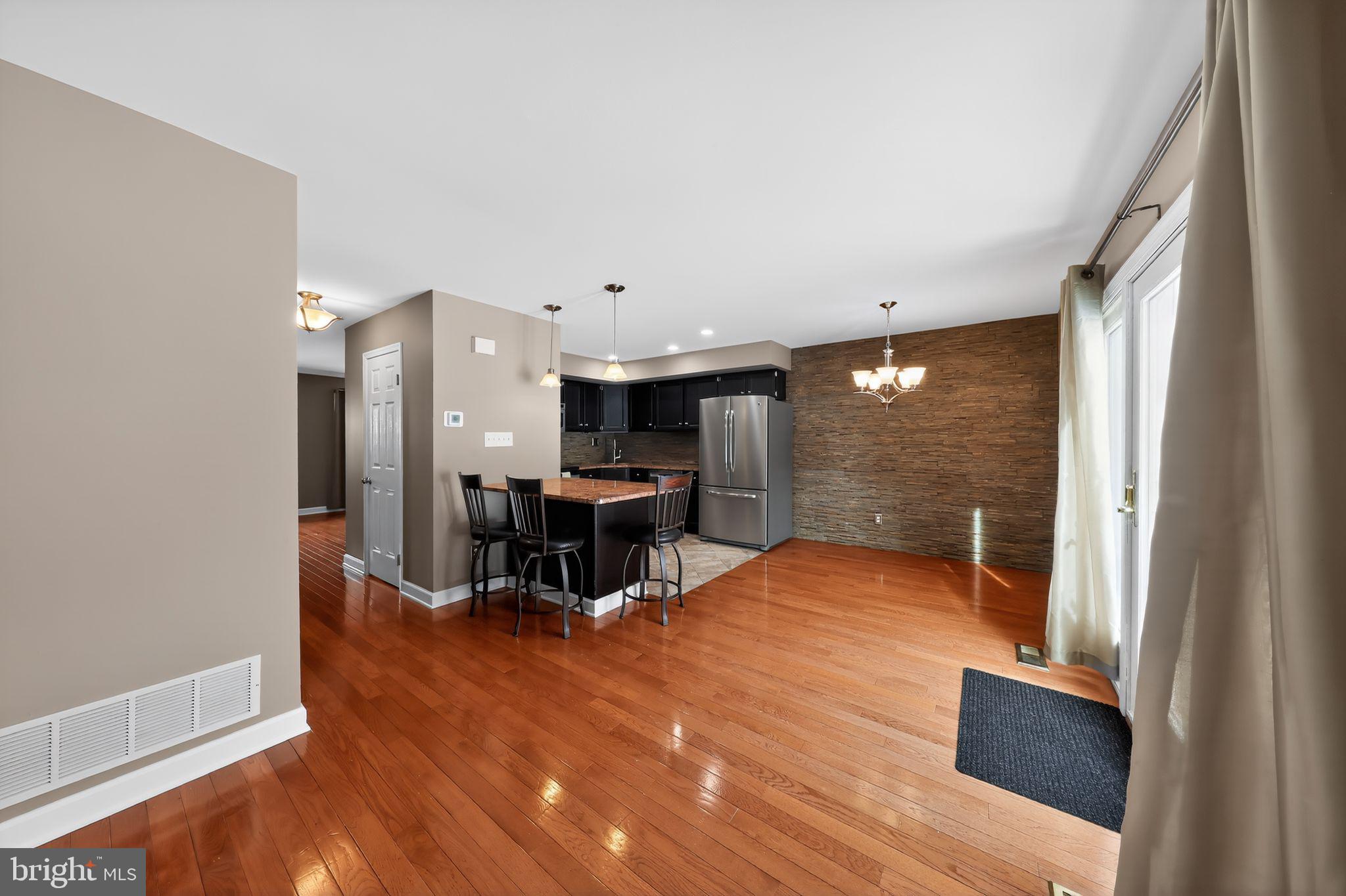 4503 FOX POINTE COURT 4503