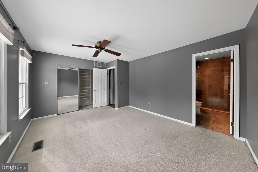 4503 FOX POINTE COURT 4503