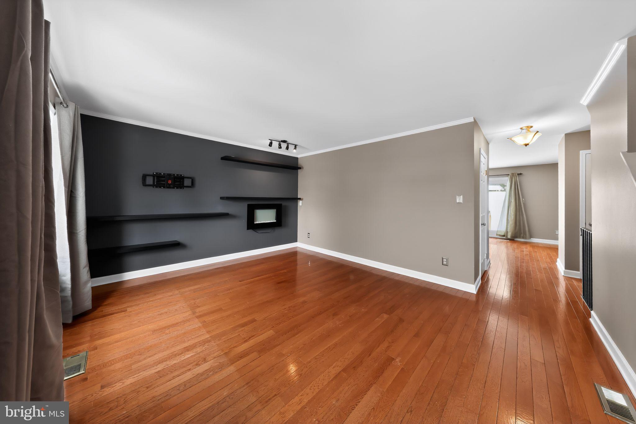 4503 FOX POINTE COURT 4503