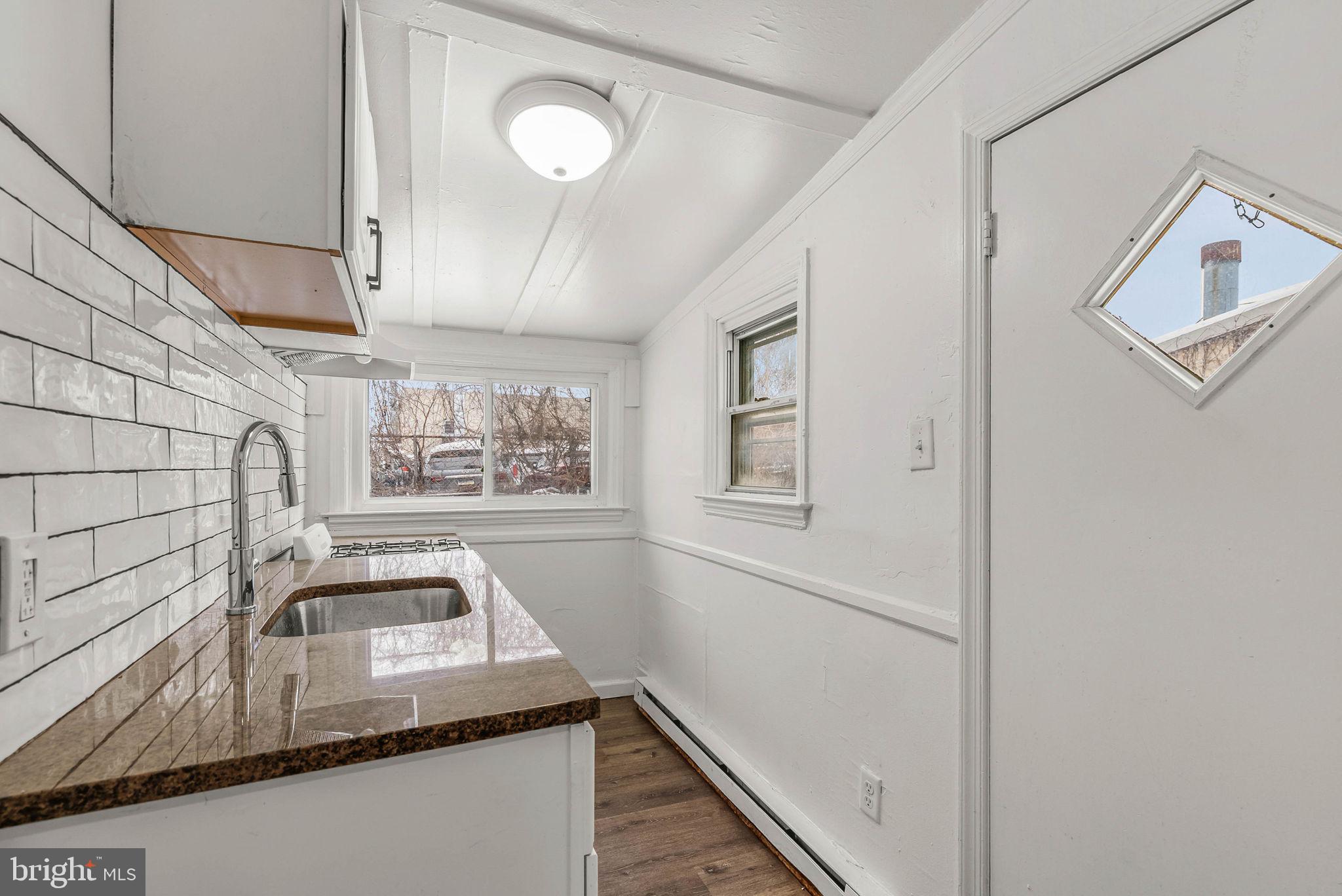 41 N KEYSTONE AVENUE