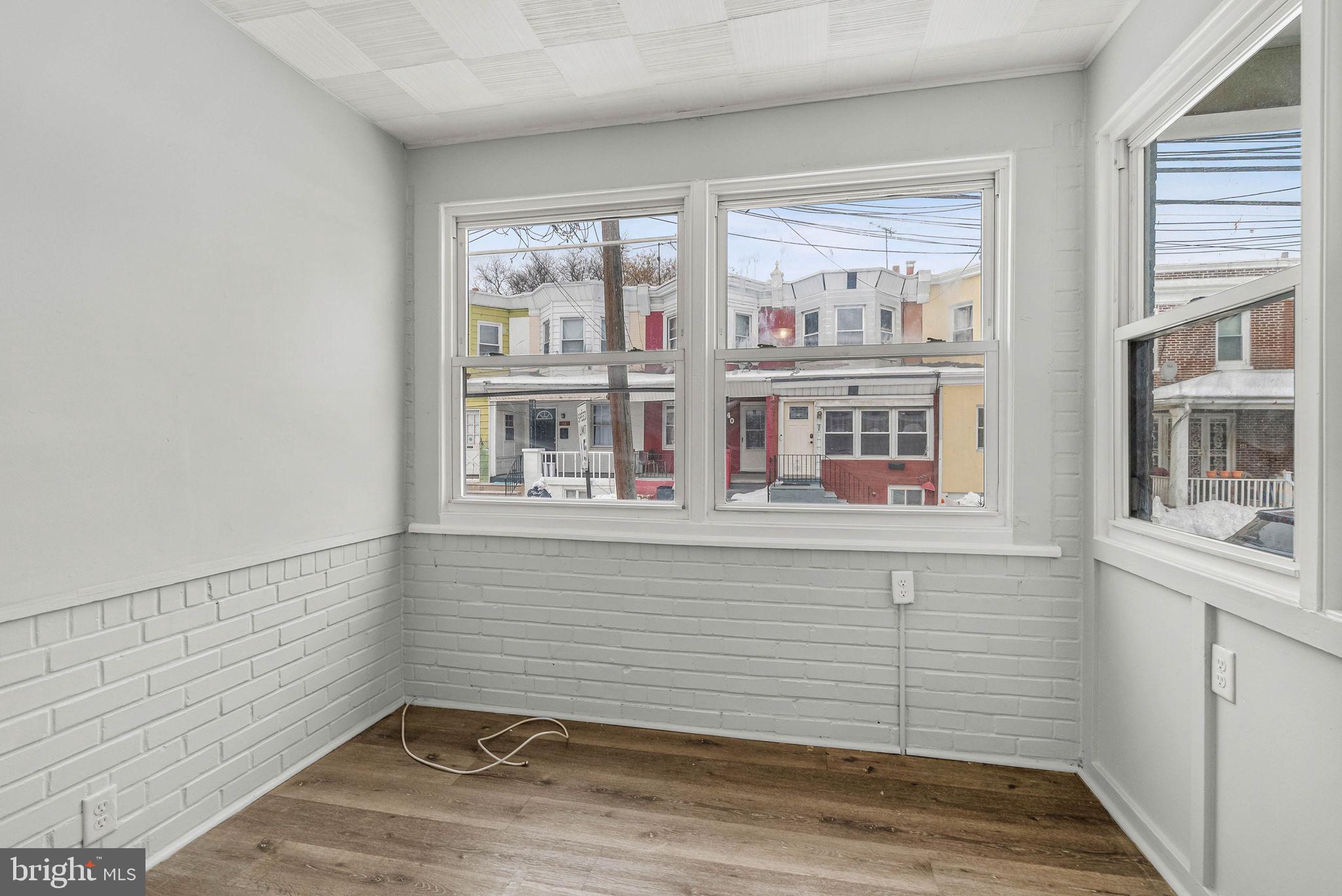 41 N KEYSTONE AVENUE