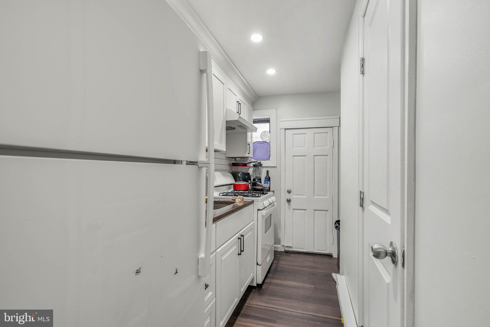 41 N KEYSTONE AVENUE