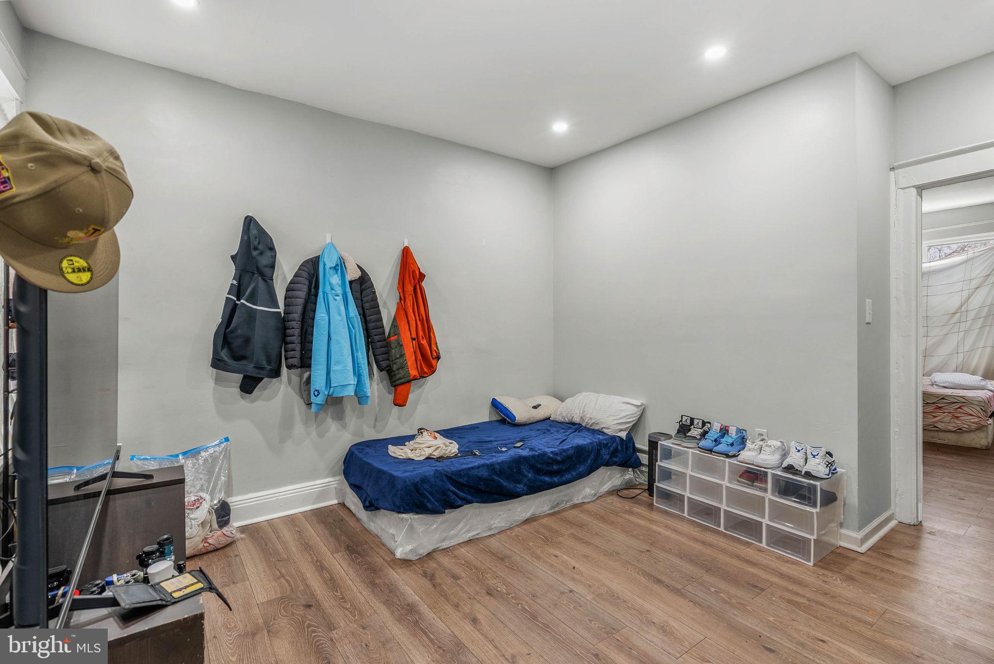 41 N KEYSTONE AVENUE