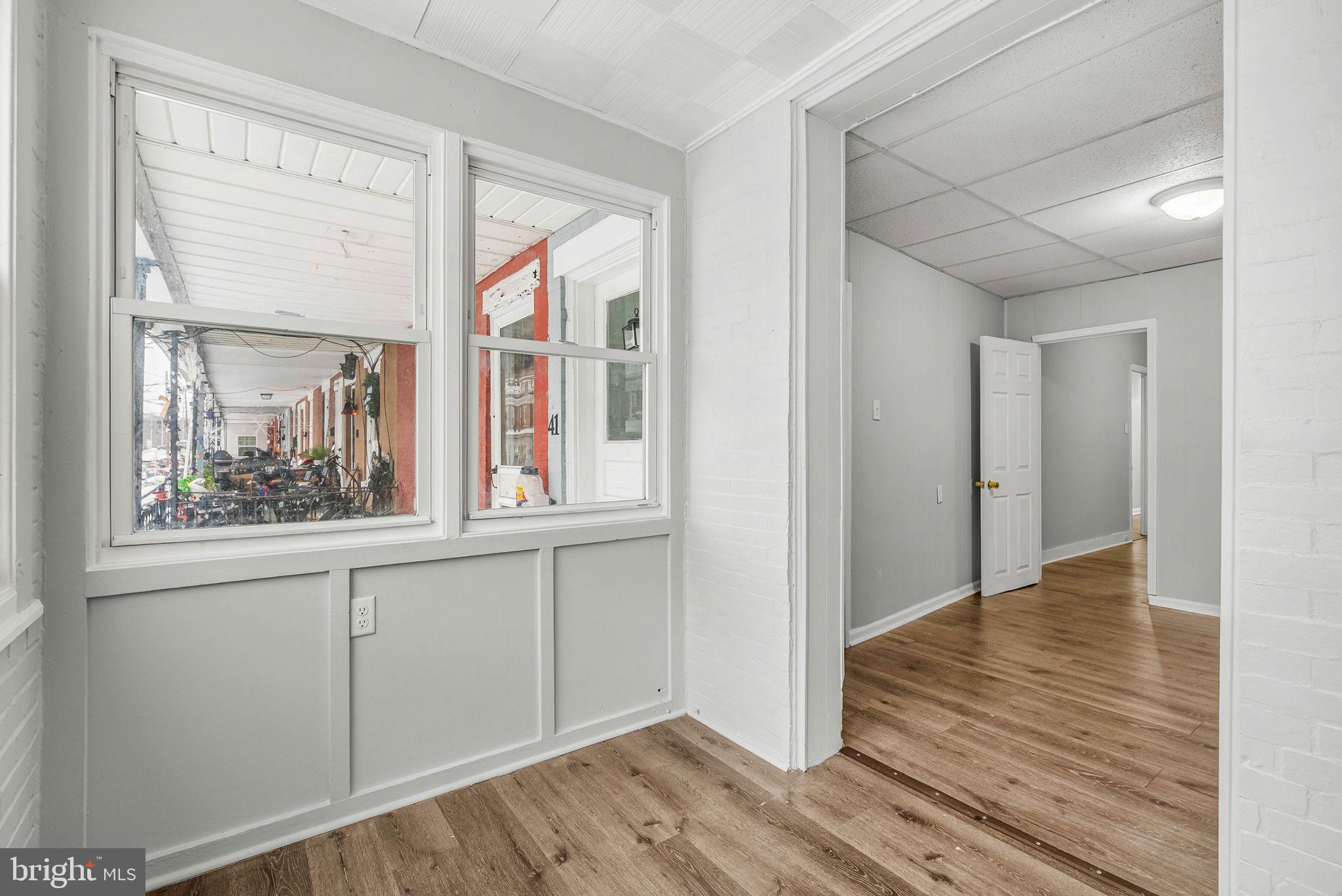 41 N KEYSTONE AVENUE