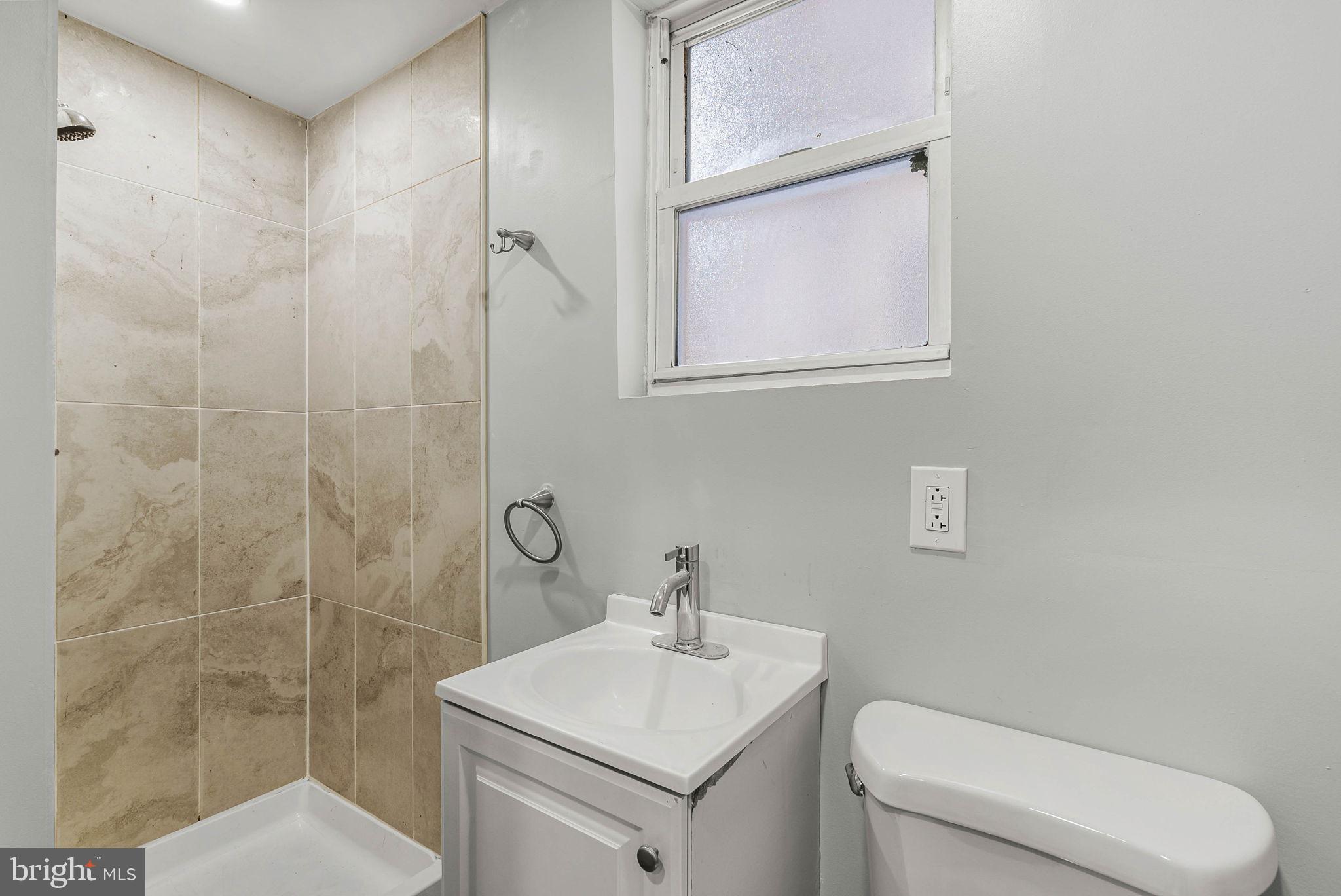 41 N KEYSTONE AVENUE