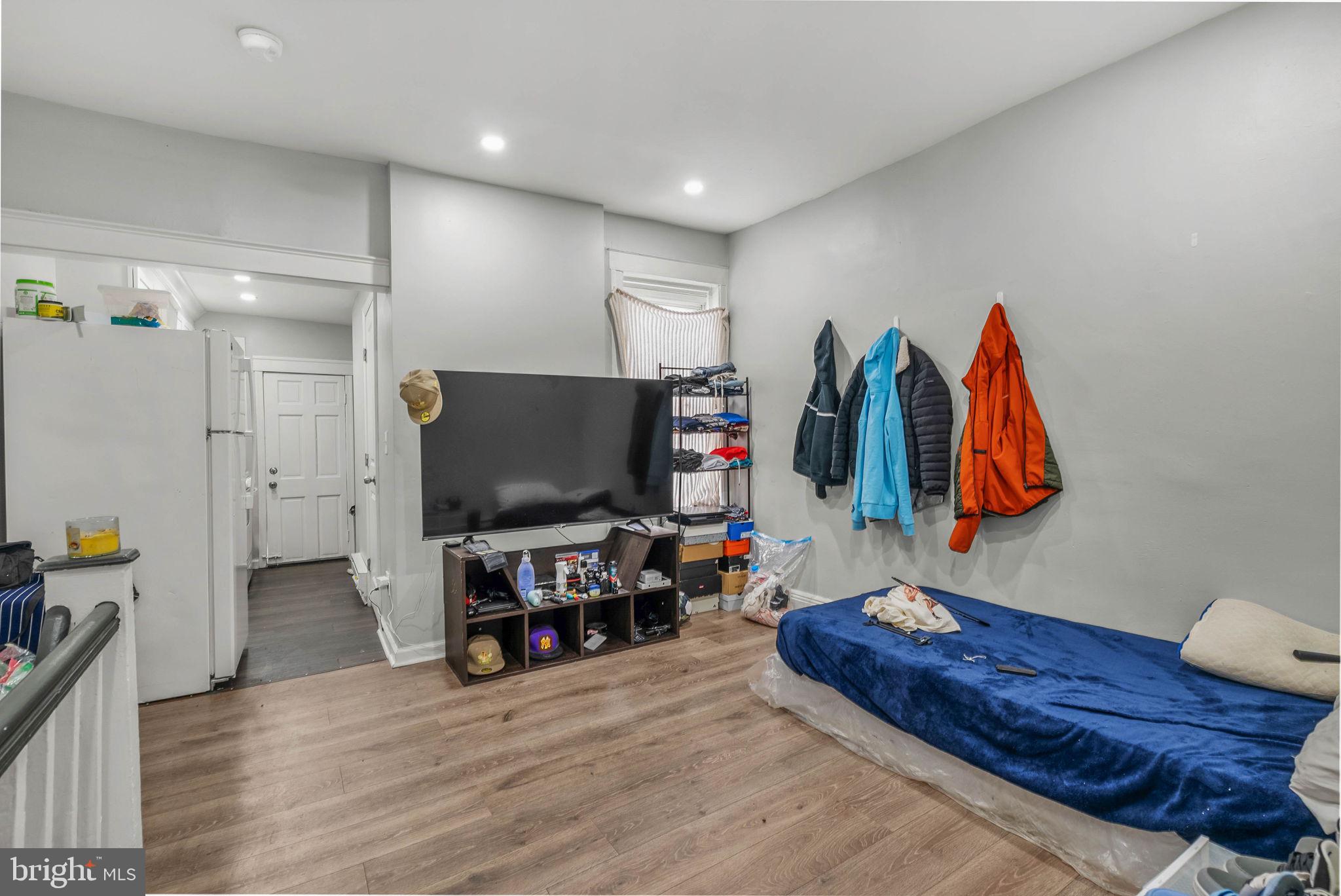 41 N KEYSTONE AVENUE