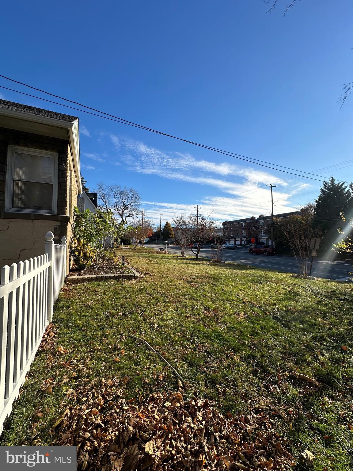 221 W CHESTER PIKE B