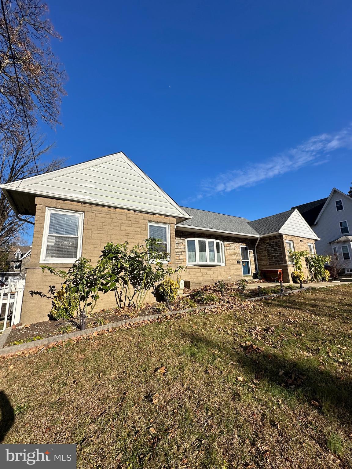 221 W CHESTER PIKE B