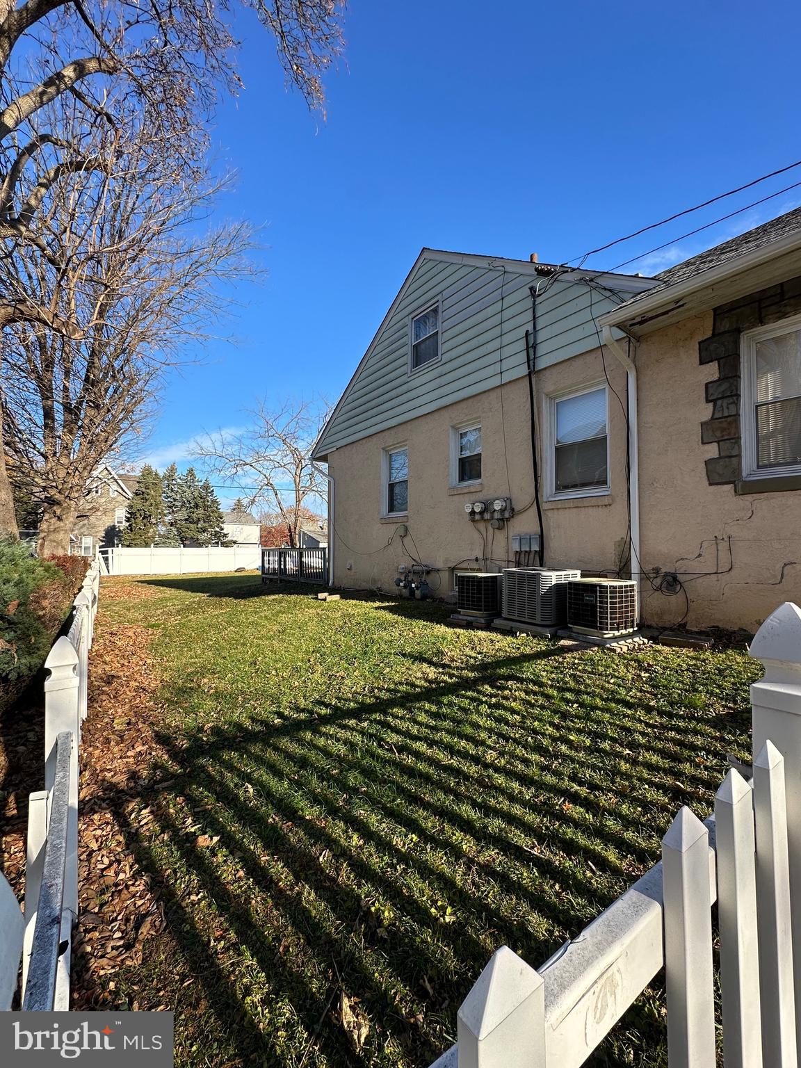 221 W CHESTER PIKE B