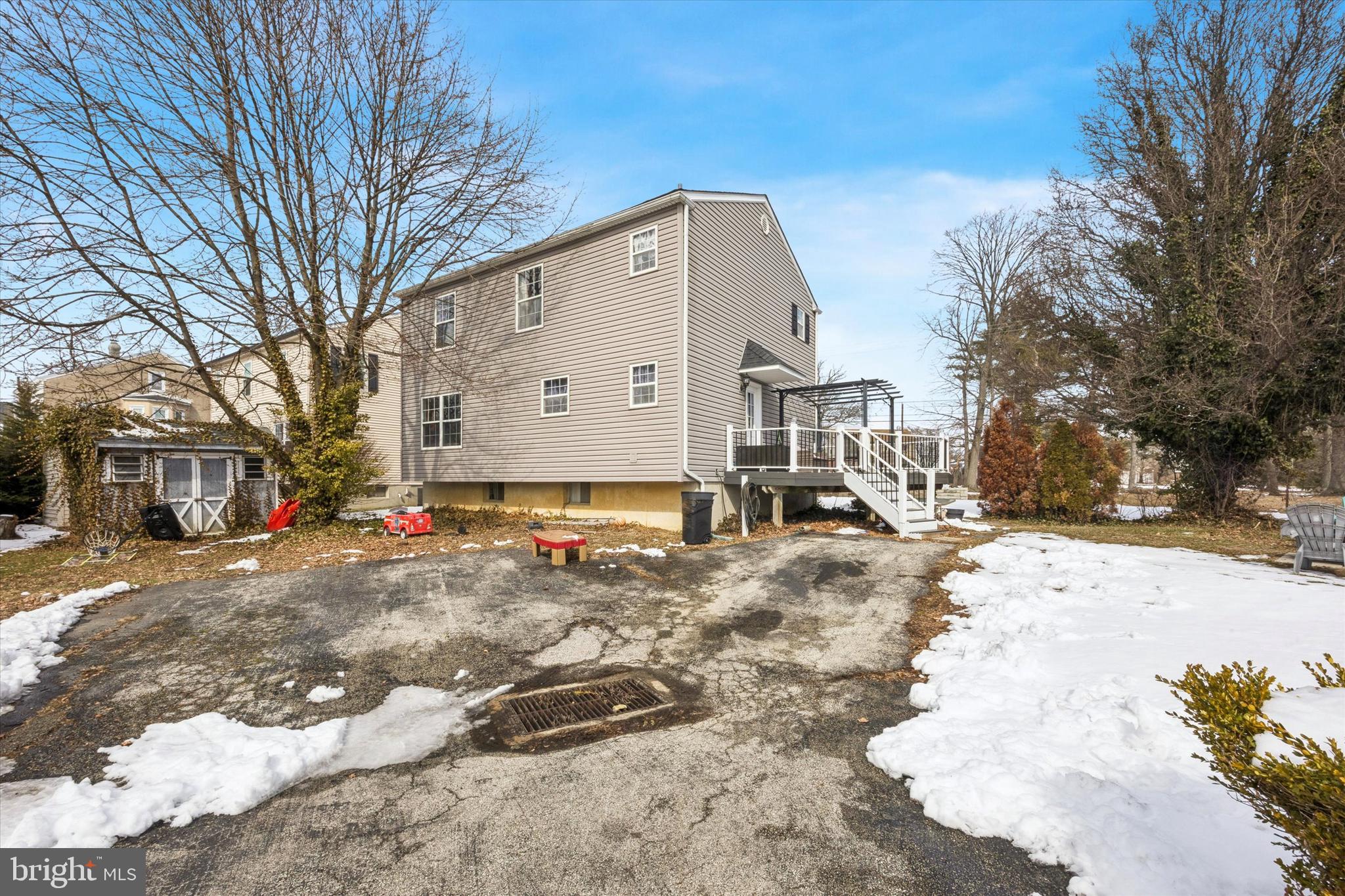 520 SPRINGFIELD ROAD