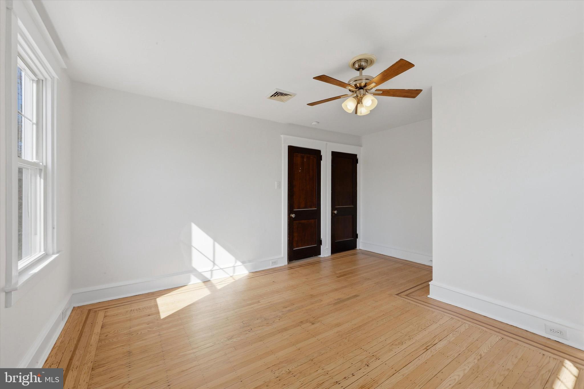 7864 BEVERLY BOULEVARD