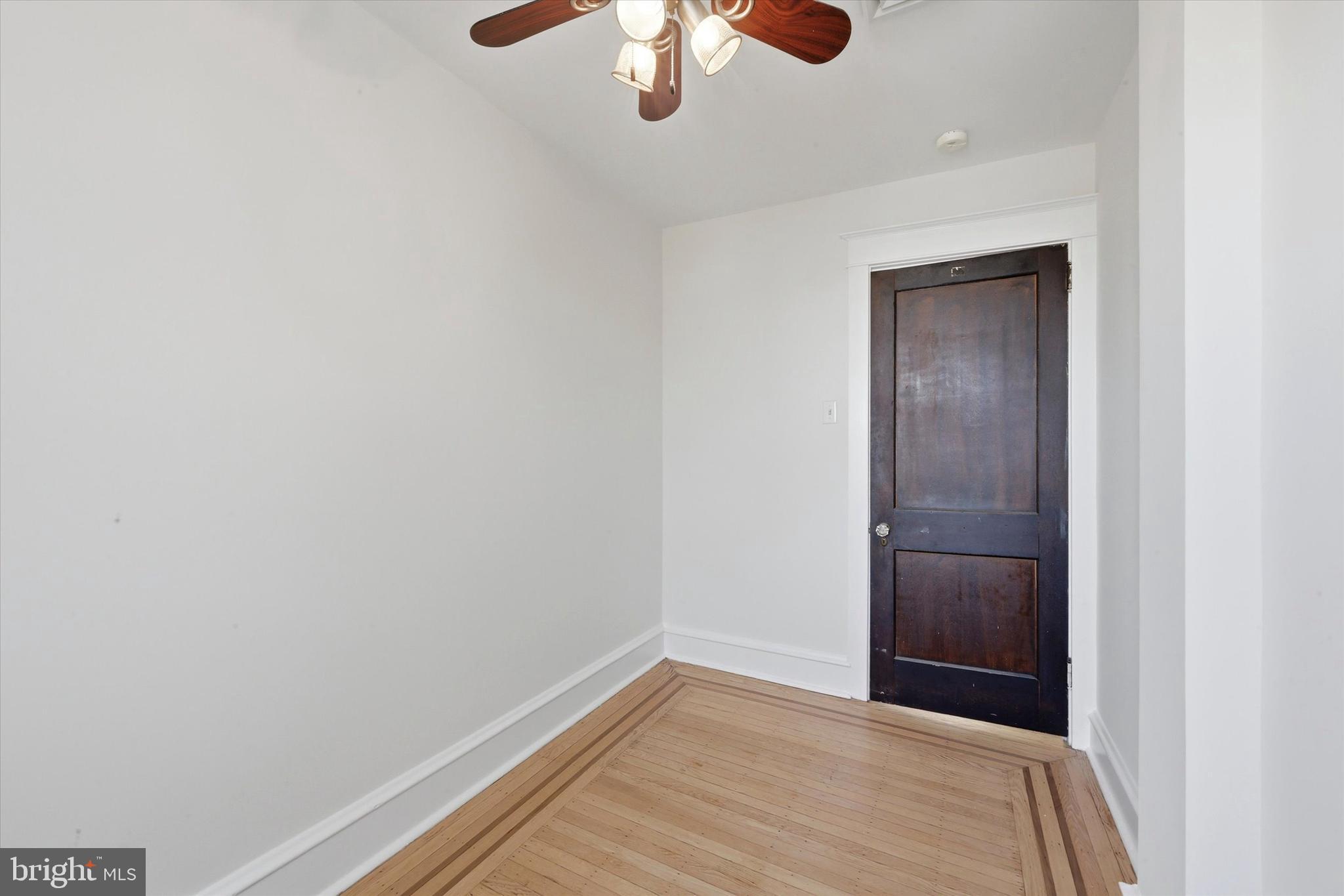 7864 BEVERLY BOULEVARD