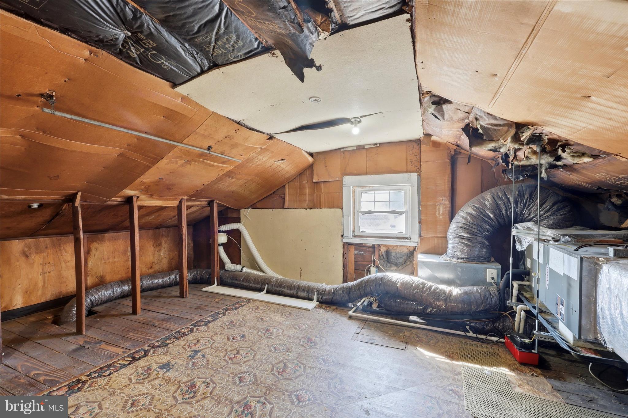 7864 BEVERLY BOULEVARD