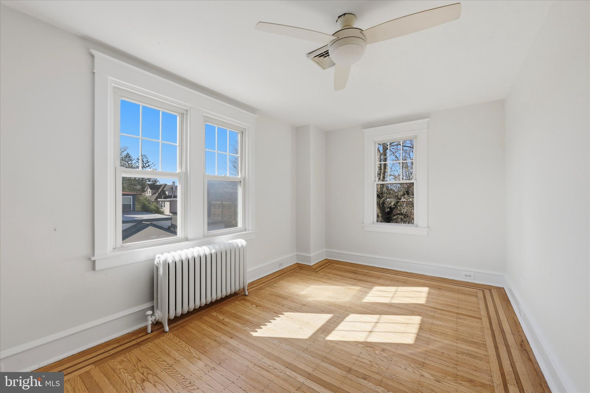 7864 BEVERLY BOULEVARD