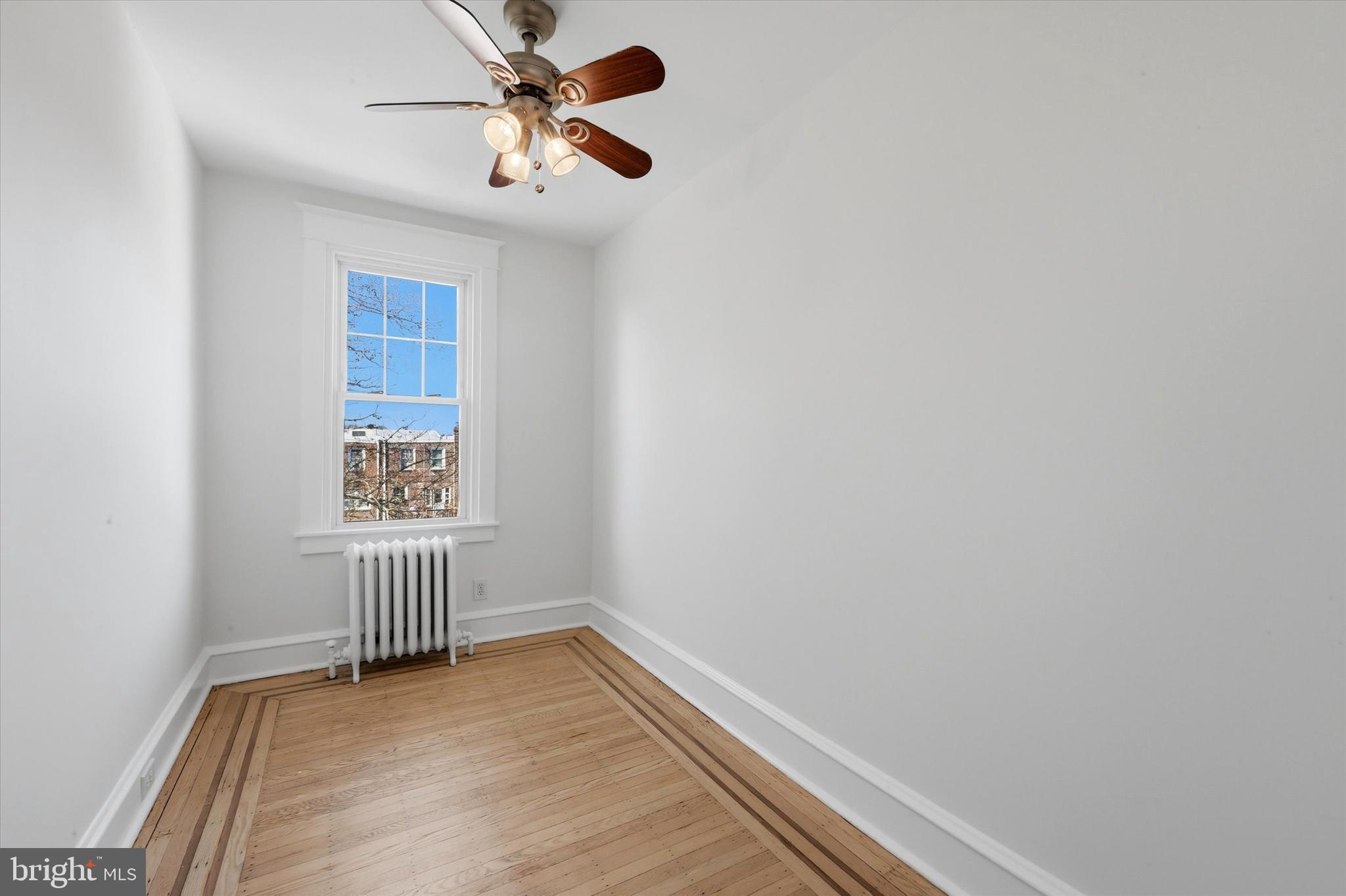 7864 BEVERLY BOULEVARD