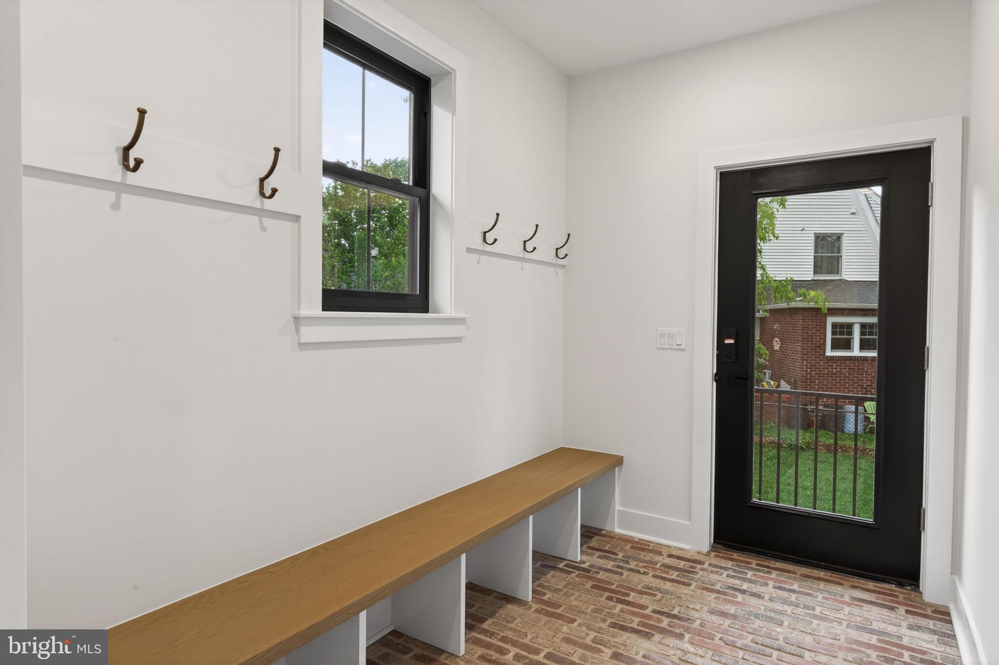 25 OAK LANE