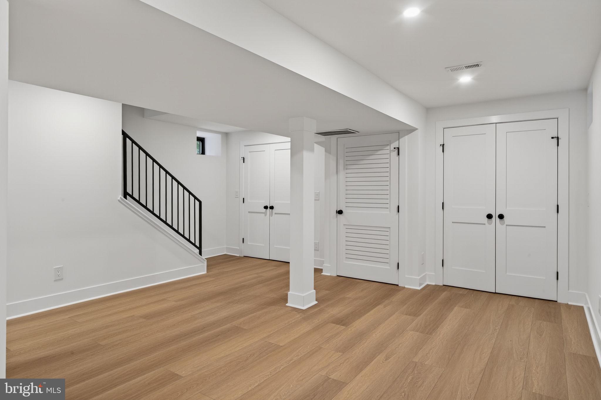 25 OAK LANE