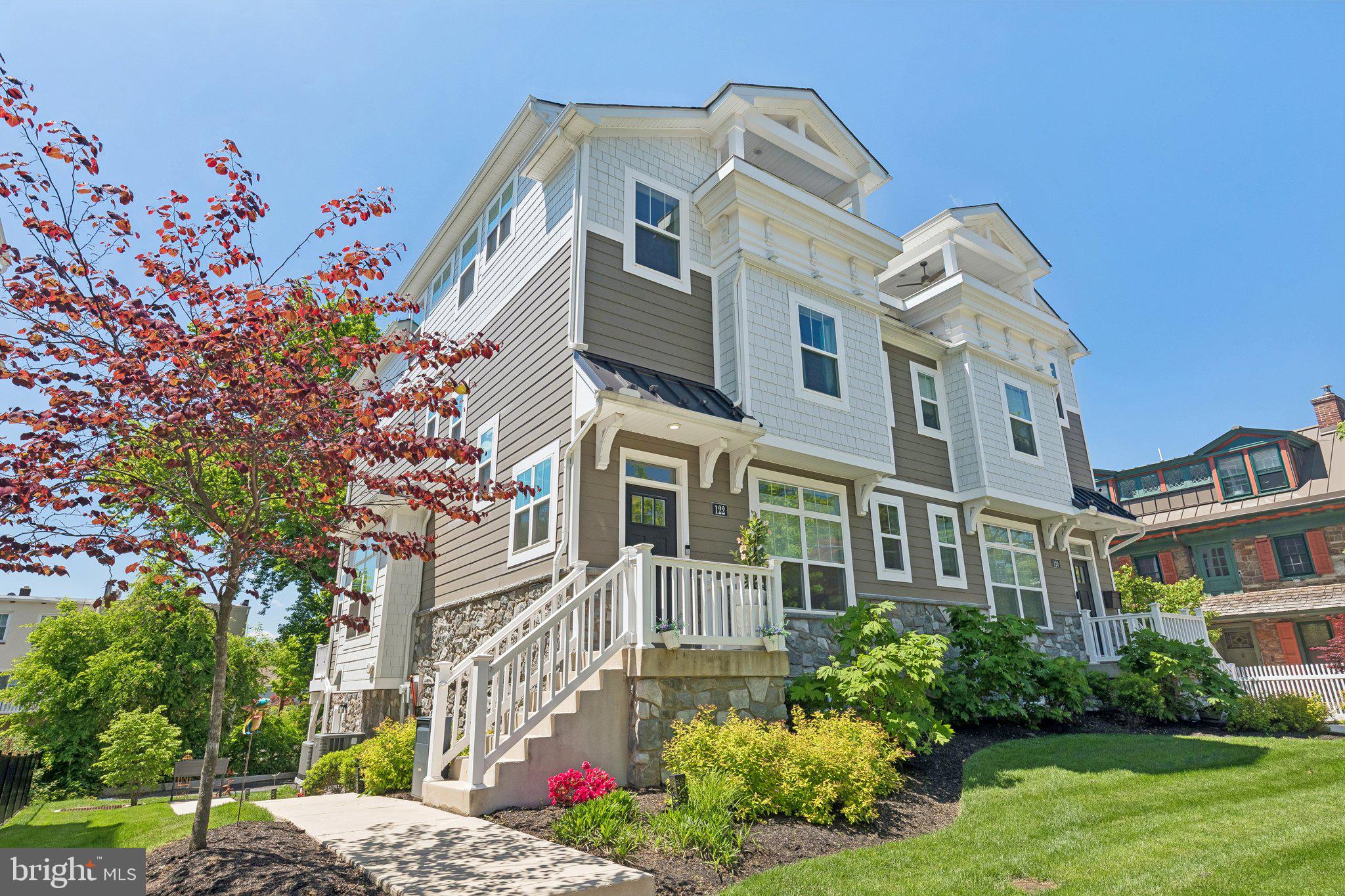122 N PROVIDENCE ROAD