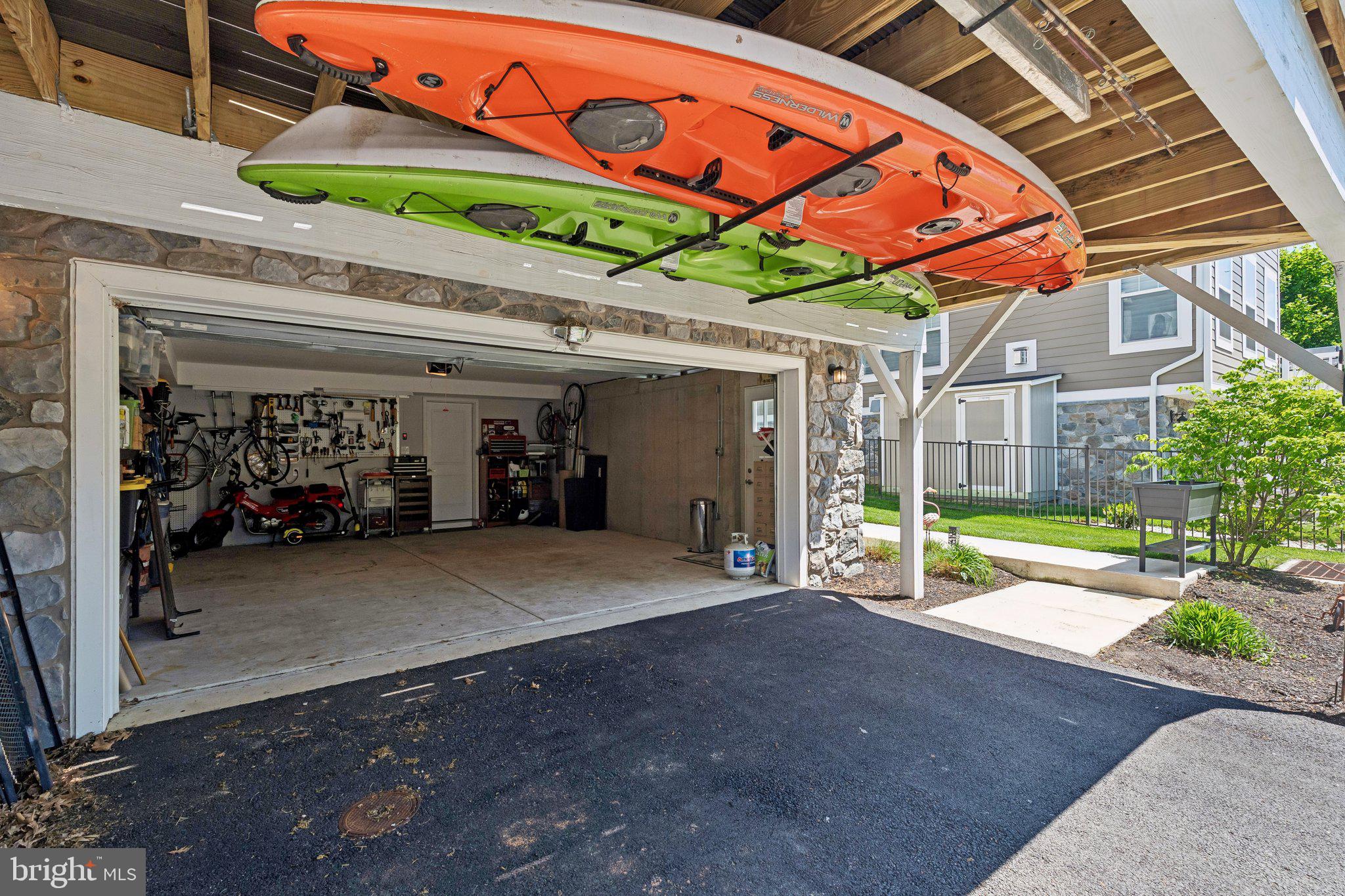 122 N PROVIDENCE ROAD
